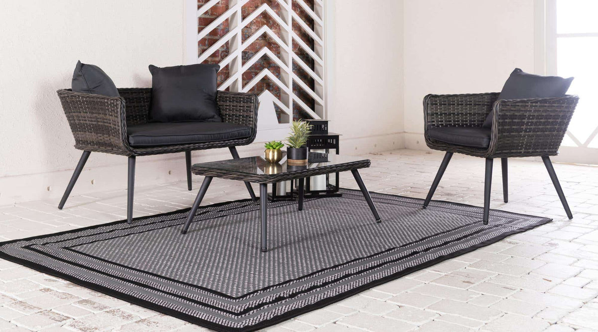 Rechteck Outdoor Teppich Outdoor Border in Grau von Hadorn™ - Lifestyle Image