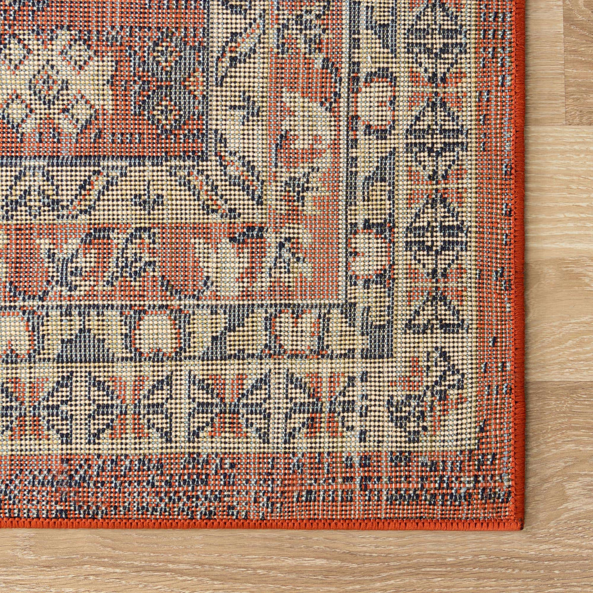 Läufer Teppich Heriz Design in Rot von Hadorn™ - Lifestyle Image
