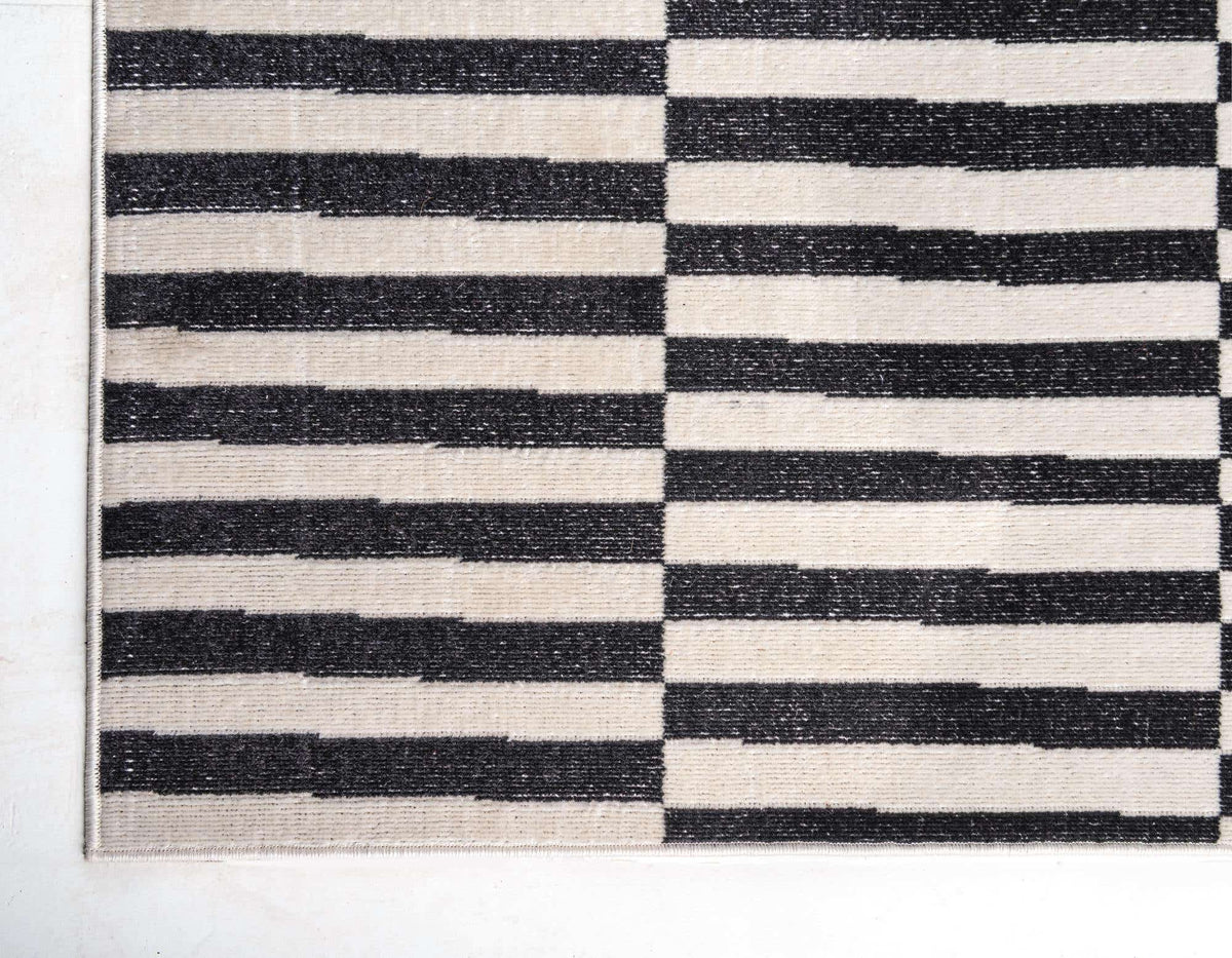Rechteck Teppich Tribeca in Schwarz von Hadorn™ - Lifestyle Image