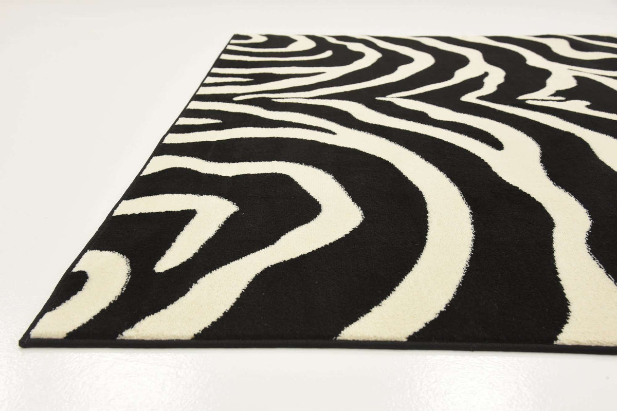 Rechteck Teppich Safari in Schwarz von Hadorn™ - Lifestyle Image