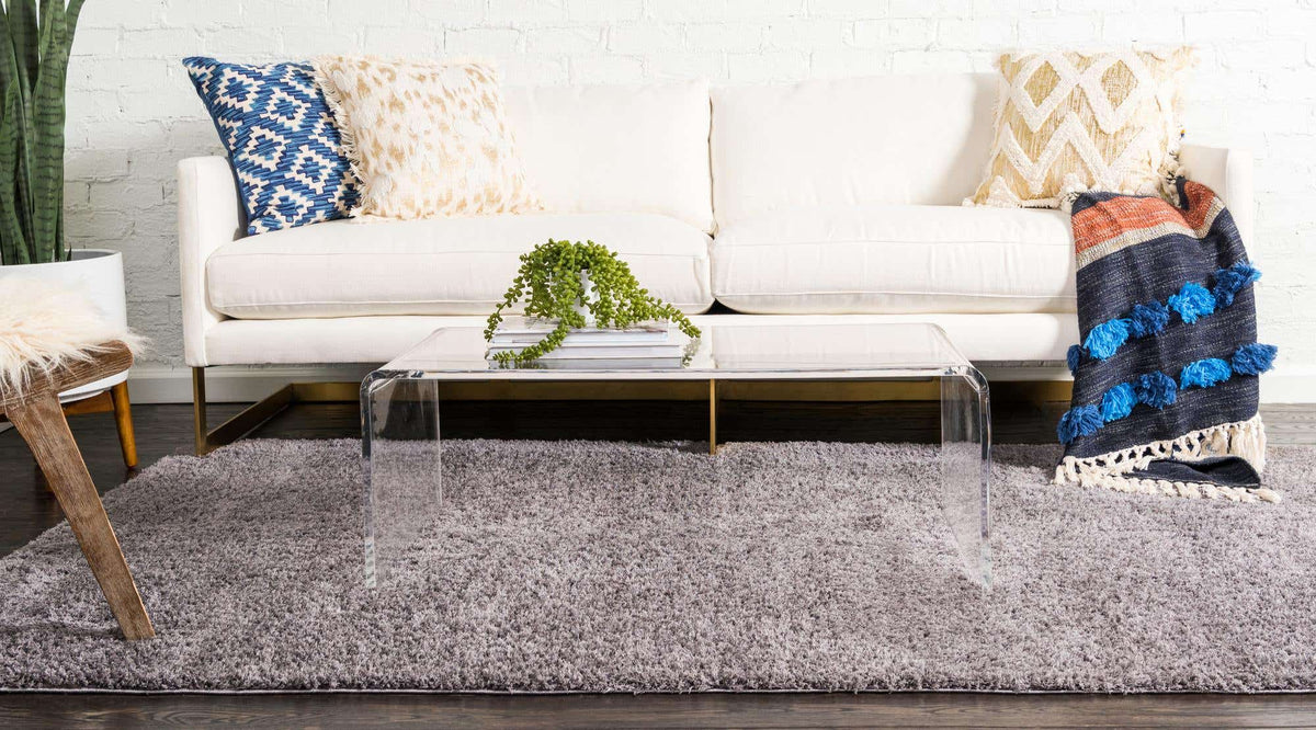 Rechteck Hochflorteppich Studio Solid Shag in Dunkelgrau von Hadorn™ - Lifestyle Image