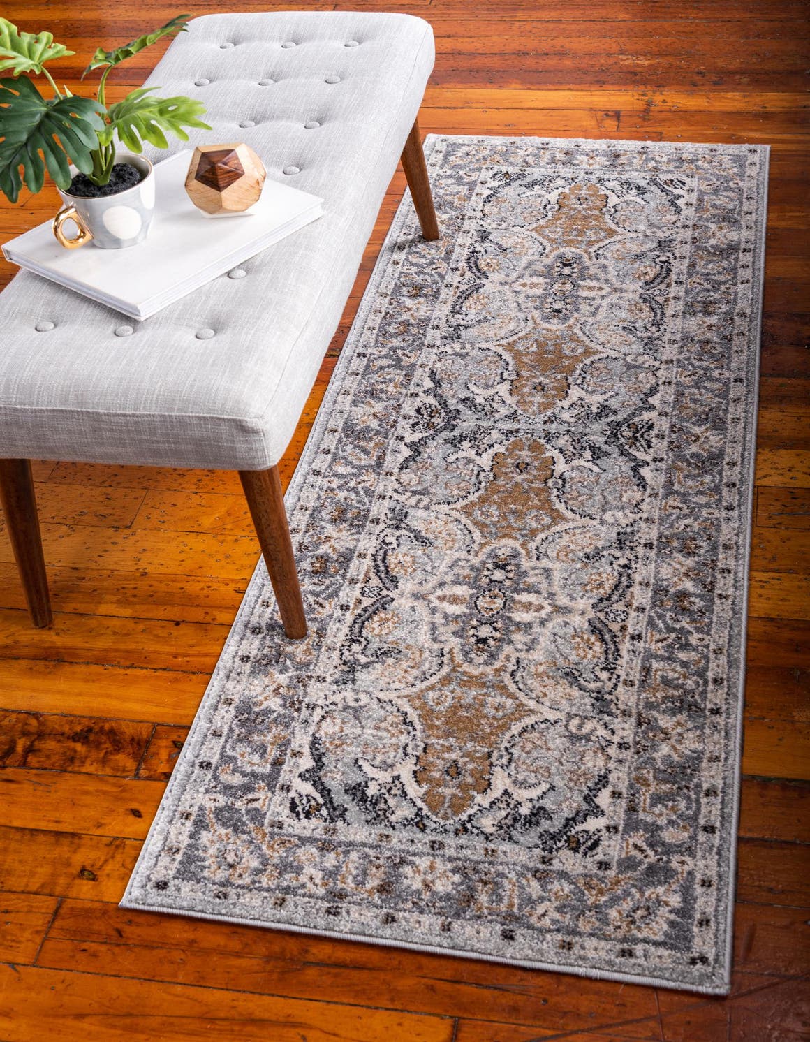 Läufer Teppich Heritage in Weiss von Hadorn™ - Lifestyle Image