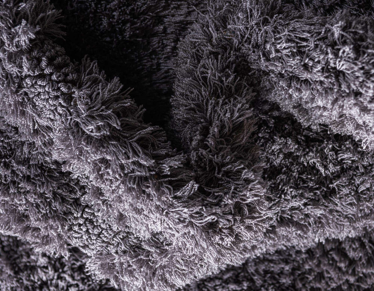 Rechteck Hochflorteppich Trellis Shag in Dunkelgrau von Hadorn™ - Lifestyle Image
