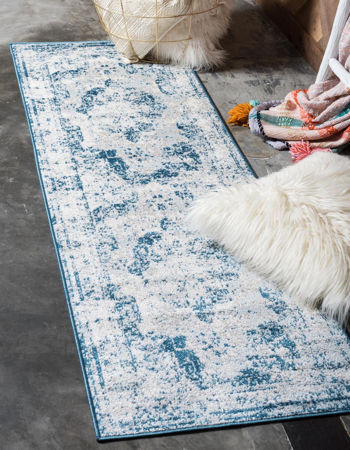 Läufer Teppich Monaco in Blau von Hadorn™ - Lifestyle Image