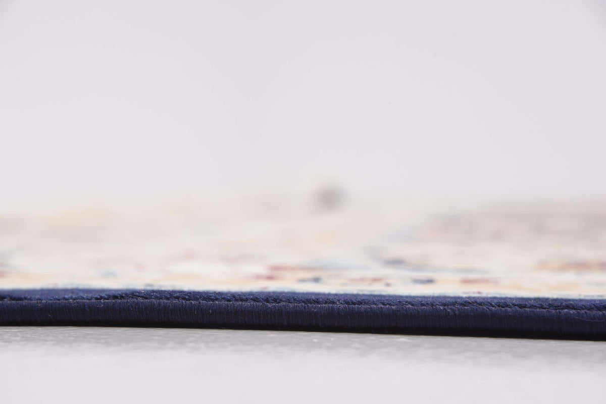 Rechteck Teppich Nain Design in Blau von Hadorn™ - Lifestyle Image