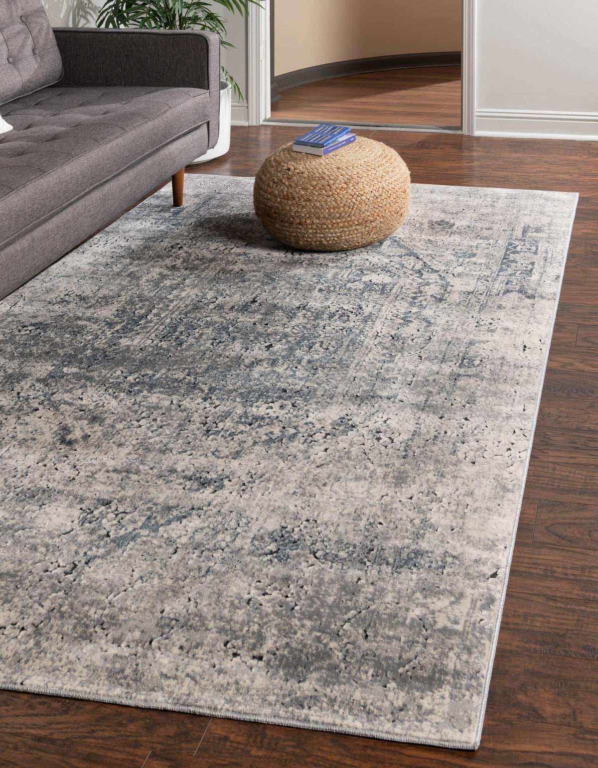 Rechteck Teppich Villa in Grau von Hadorn™ - Lifestyle Image