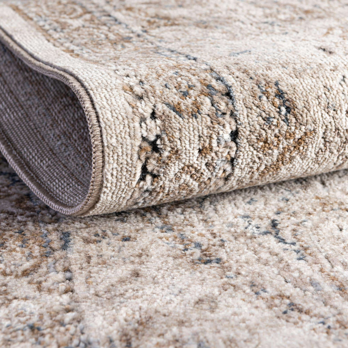 Rund Teppich Villa in Beige von Hadorn™ - Lifestyle Image