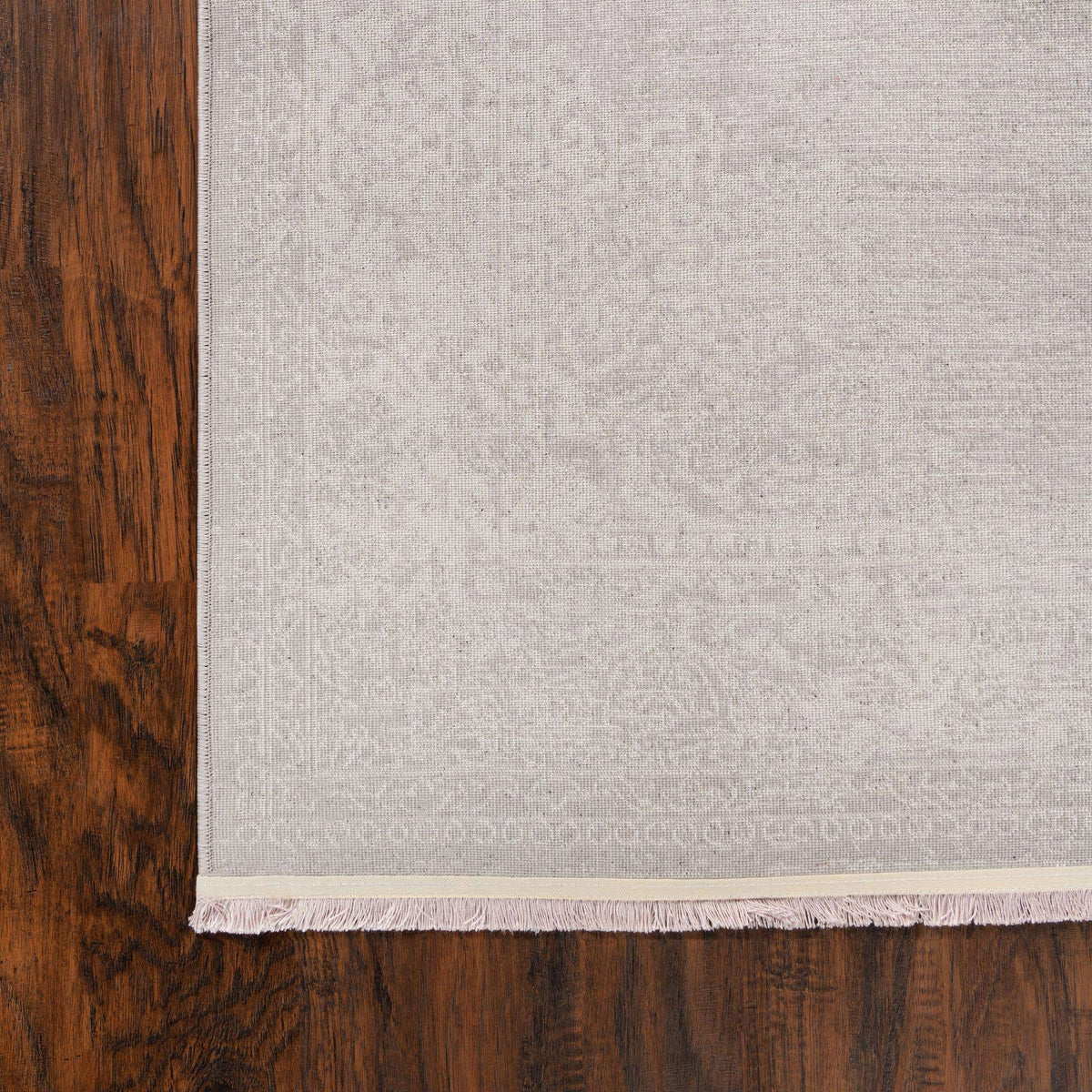 Quadratisch Teppich New Vintage in Lila von Hadorn™ - Lifestyle Image