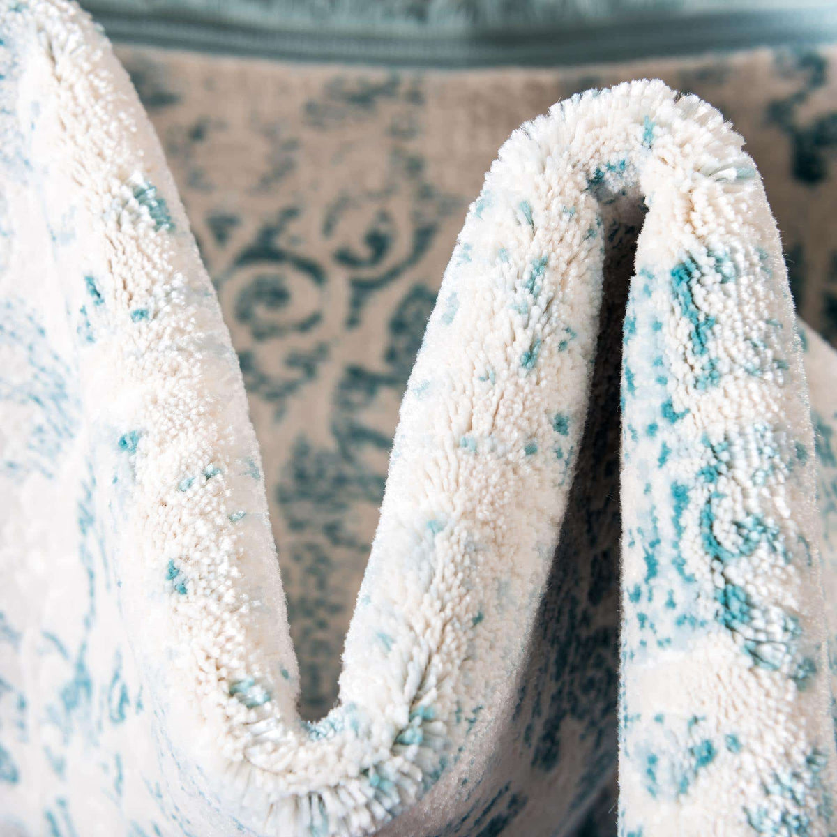 Quadratisch Teppich New Vintage in Hellblau von Hadorn™ - Lifestyle Image