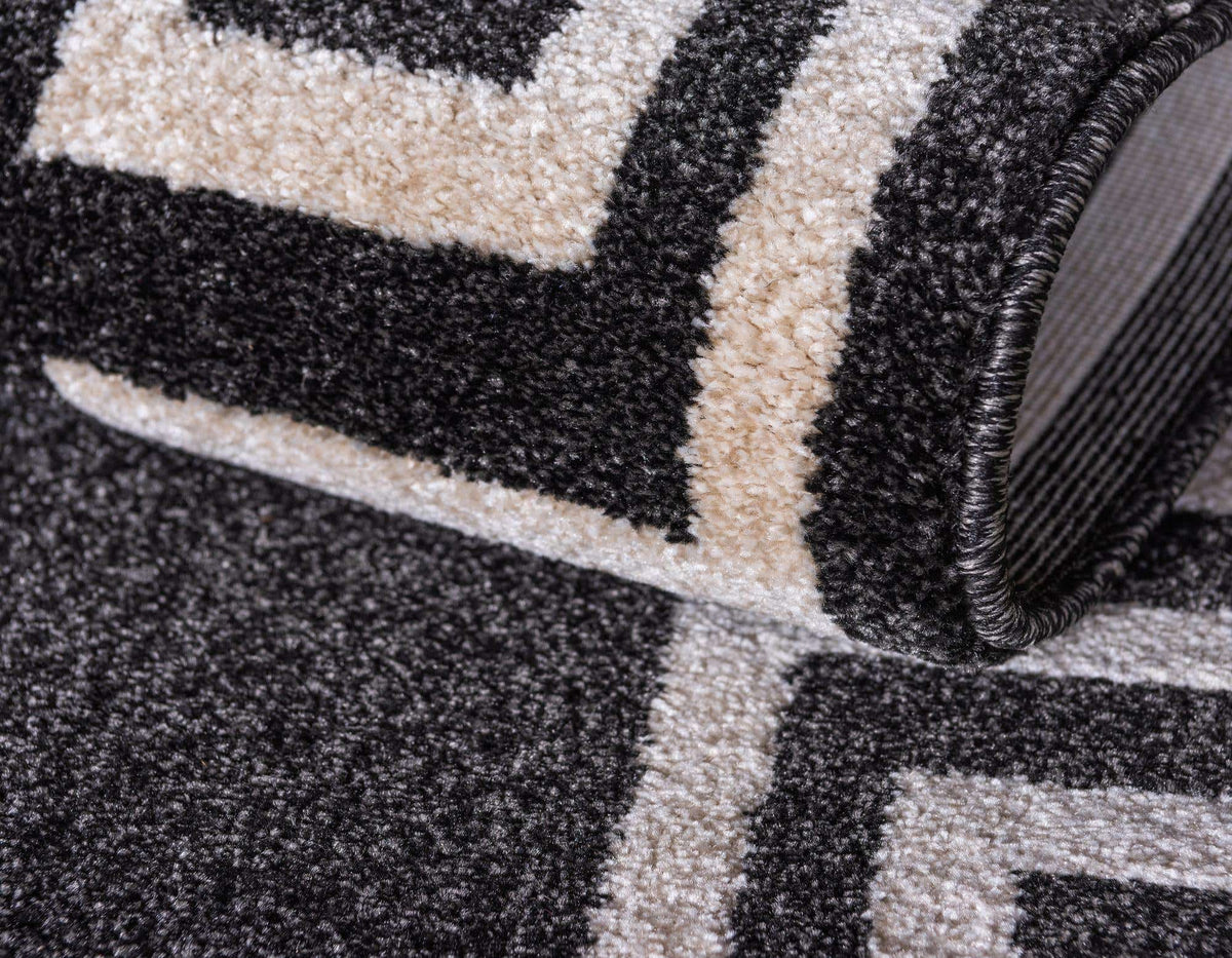 Läufer Teppich Greek Key in Dunkelgrau von Hadorn™ - Lifestyle Image