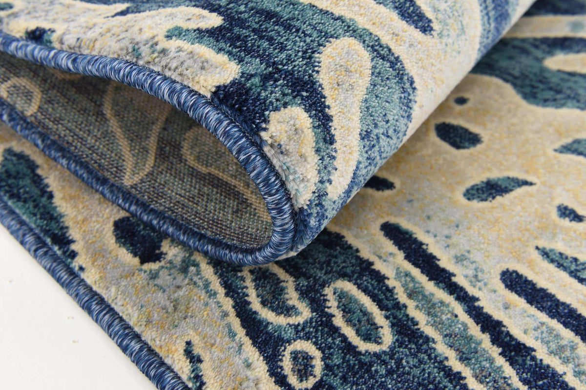 Läufer Teppich Ethereal in Blau von Hadorn™ - Lifestyle Image