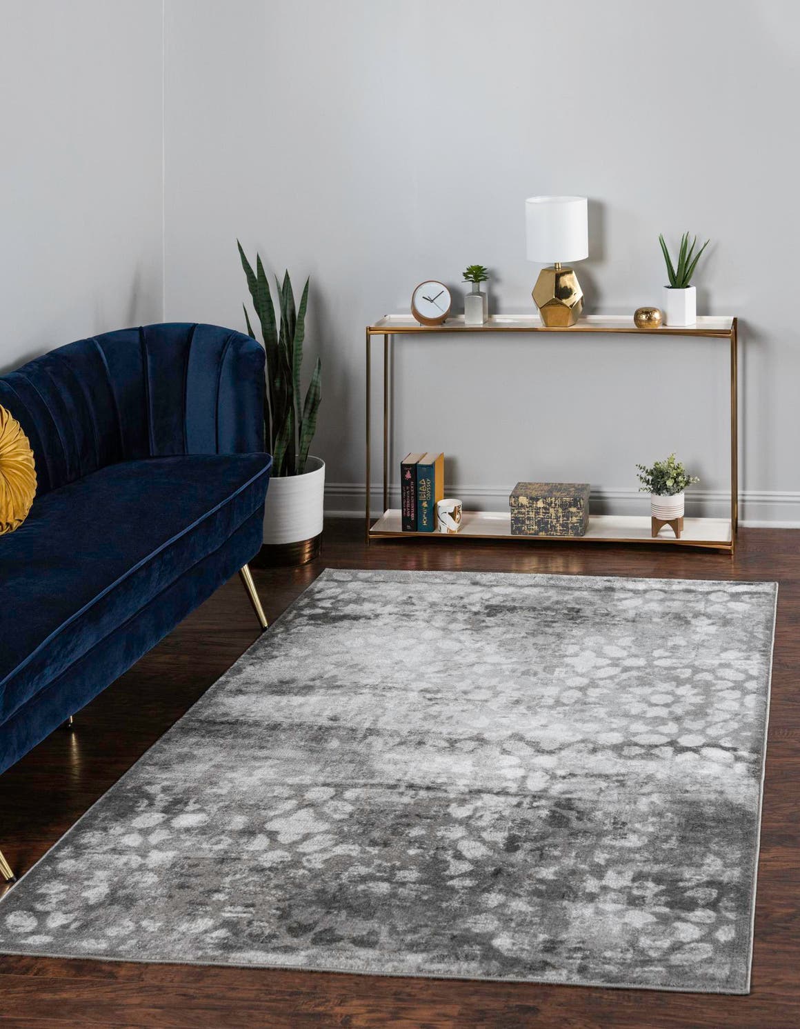 Rechteck Teppich Monaco in Dunkelgrau von Hadorn™ - Lifestyle Image