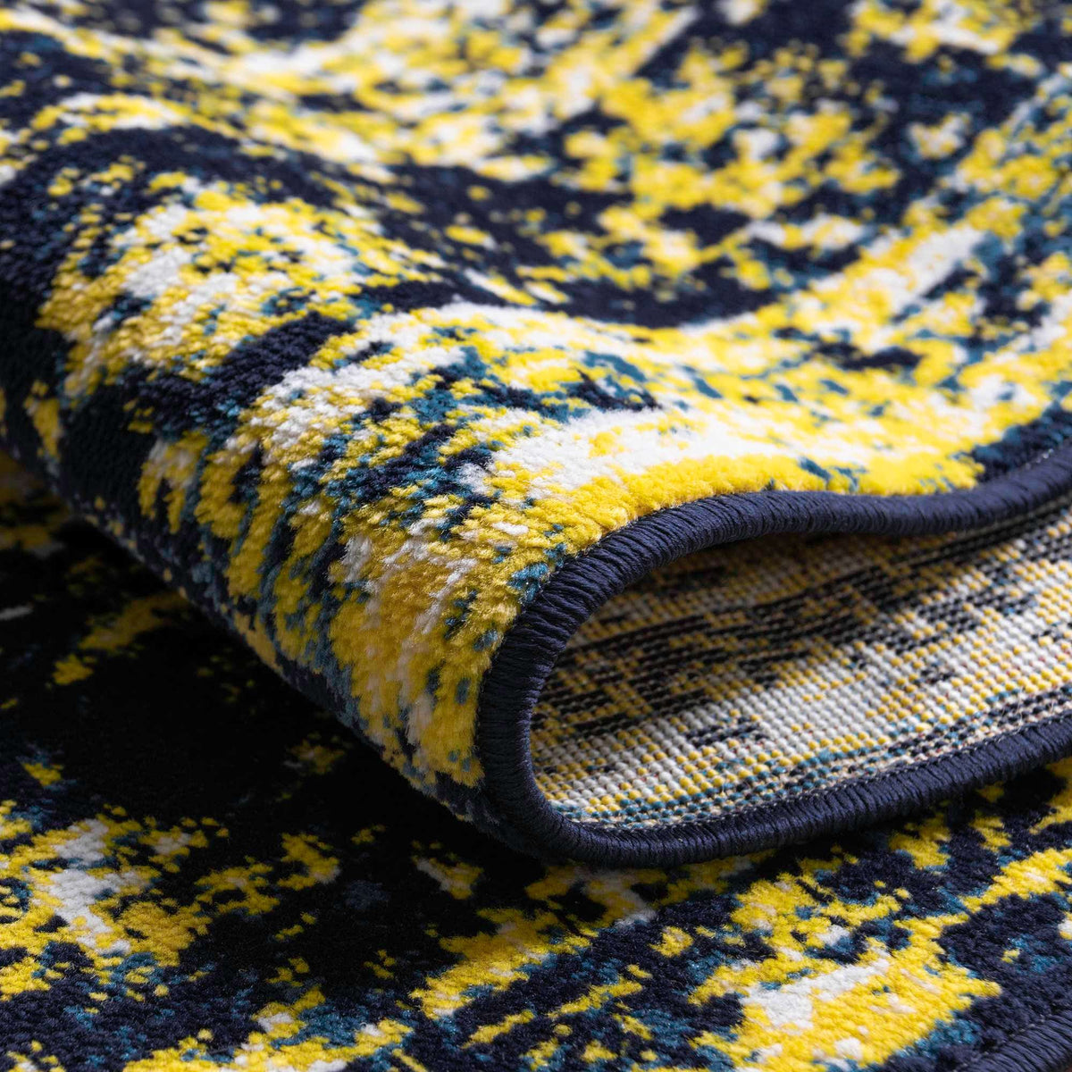 Läufer Teppich Monaco in Blau von Hadorn™ - Lifestyle Image