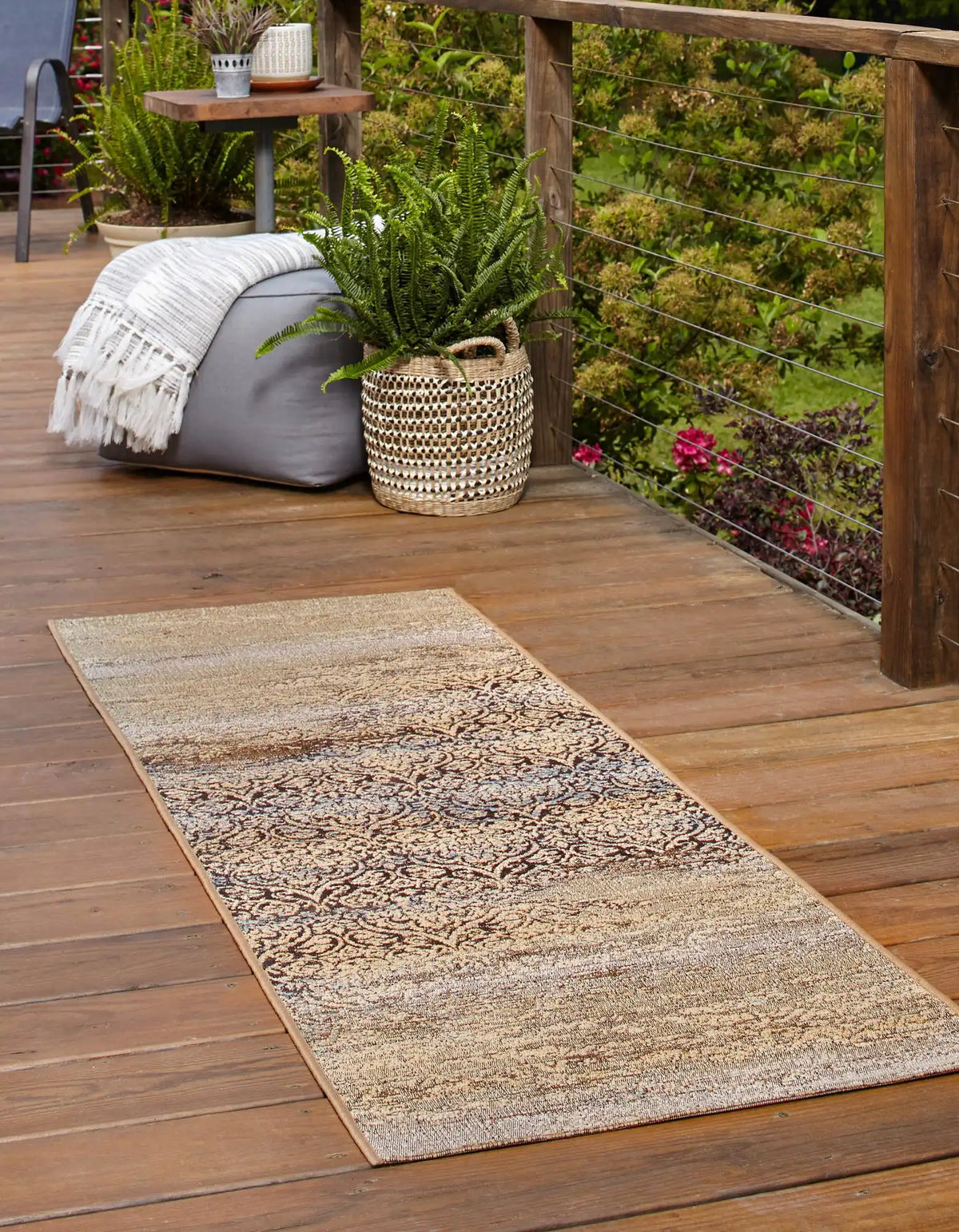 Läufer Outdoor Teppich Outdoor Botanical in Beige von Hadorn™ - Lifestyle Image