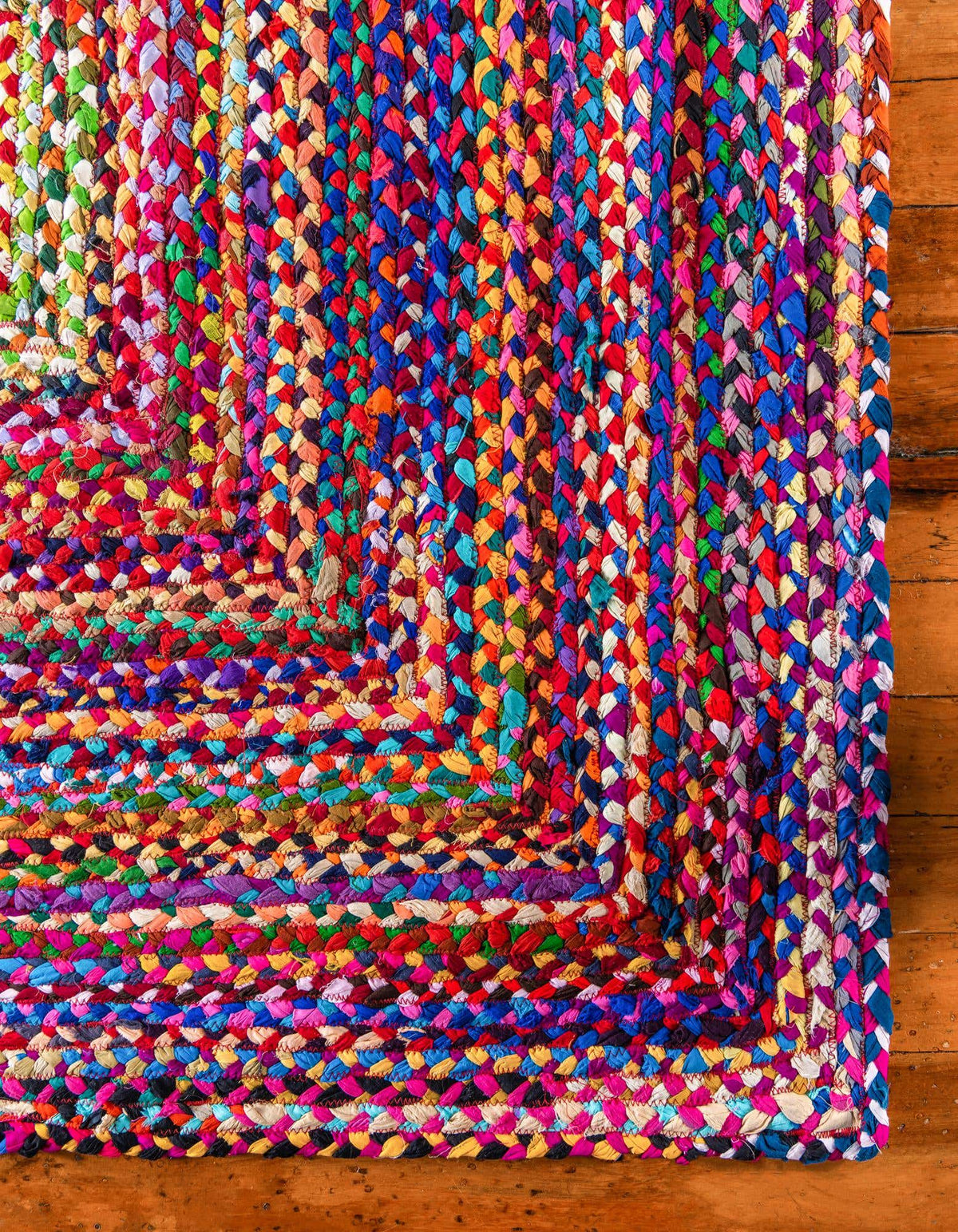 Rechteck Teppich Braided Chindi in Mehrfarbig von Hadorn™ - Lifestyle Image