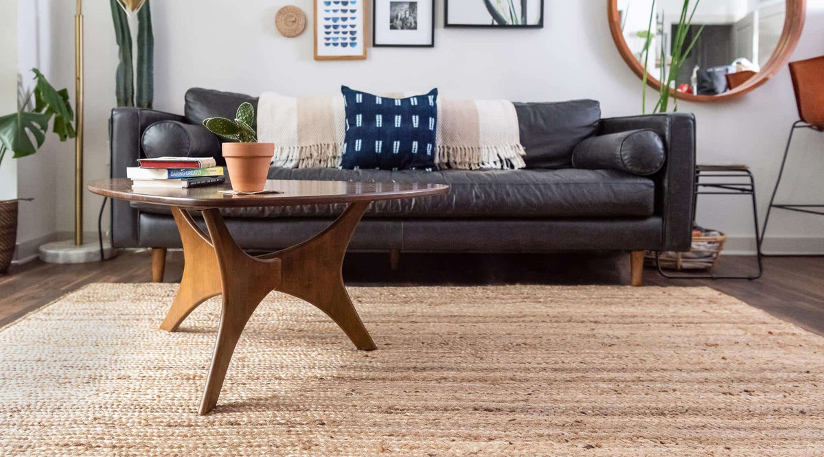 Rechteck Teppich Braided Jute in Natürlich von Hadorn™ - Lifestyle Image