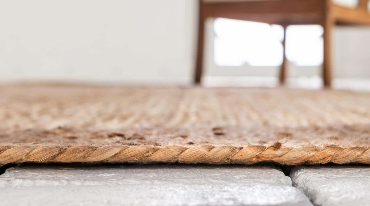 Läufer Teppich Braided Jute in Natürlich von Hadorn™ - Lifestyle Image