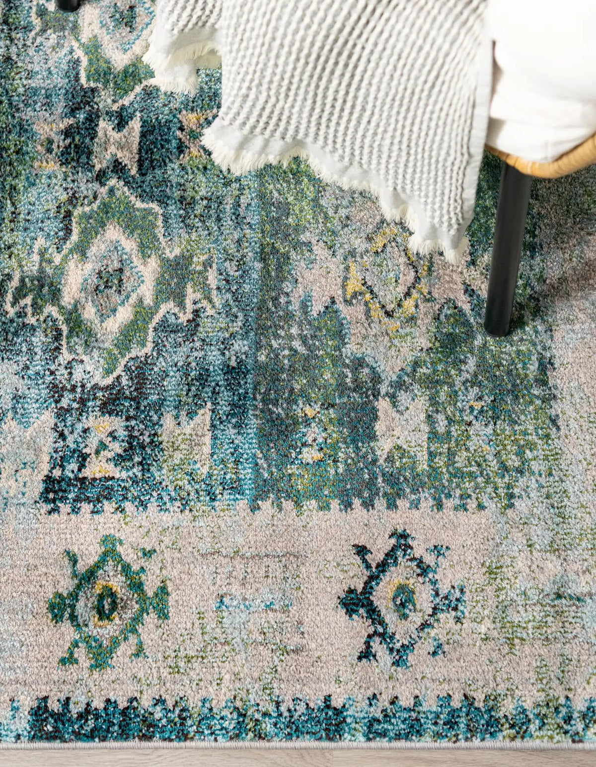 Rechteck Teppich Alta in Grün von Hadorn™ - Lifestyle Image
