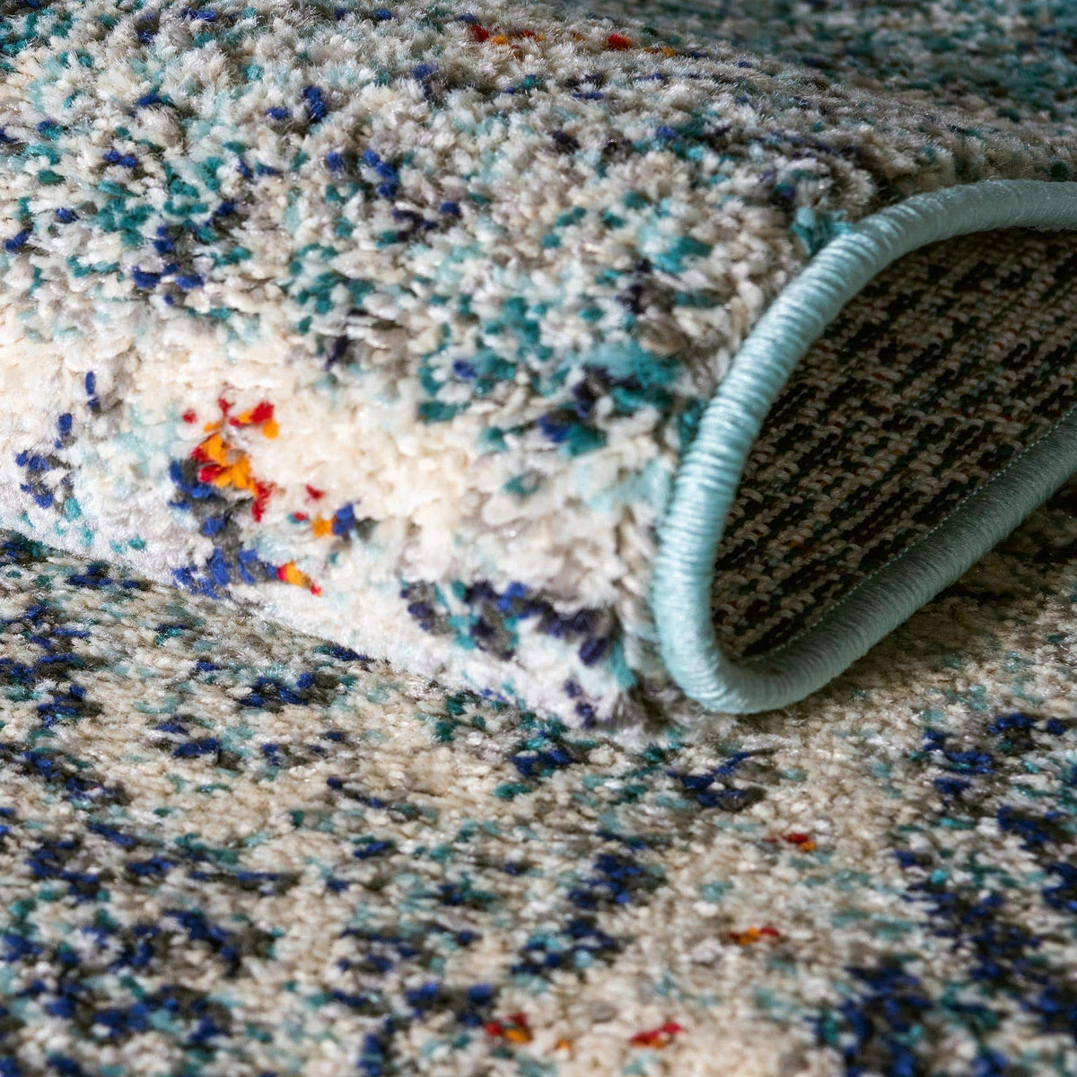 Rechteck Teppich Arte in Blau von Hadorn™ - Lifestyle Image