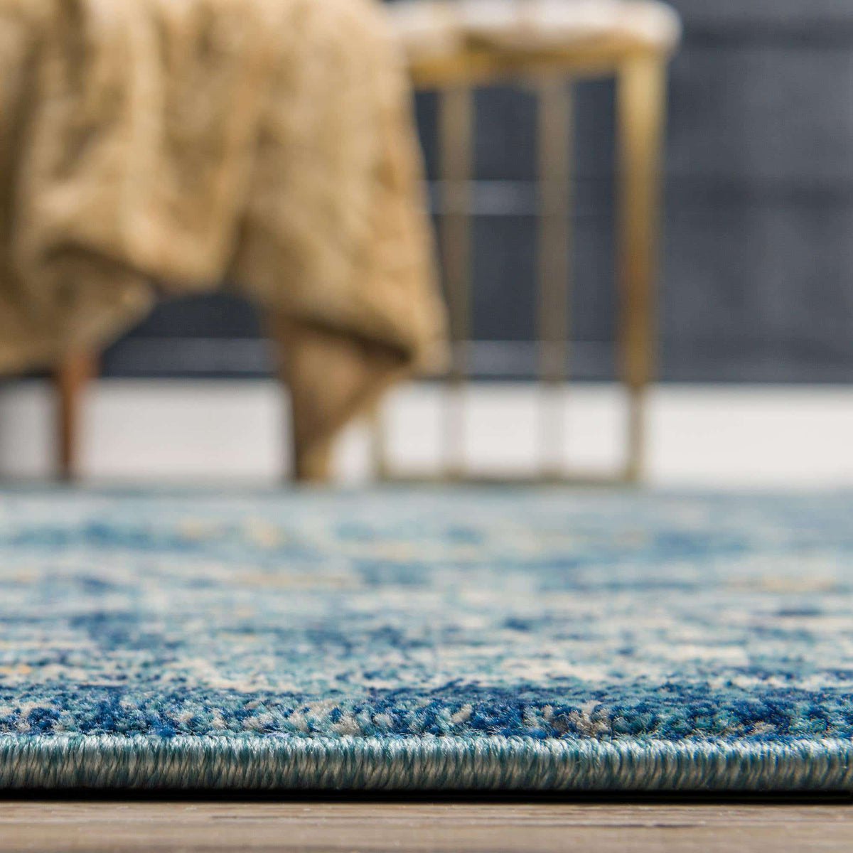 Rechteck Teppich Stockholm in Blau von Hadorn™ - Lifestyle Image