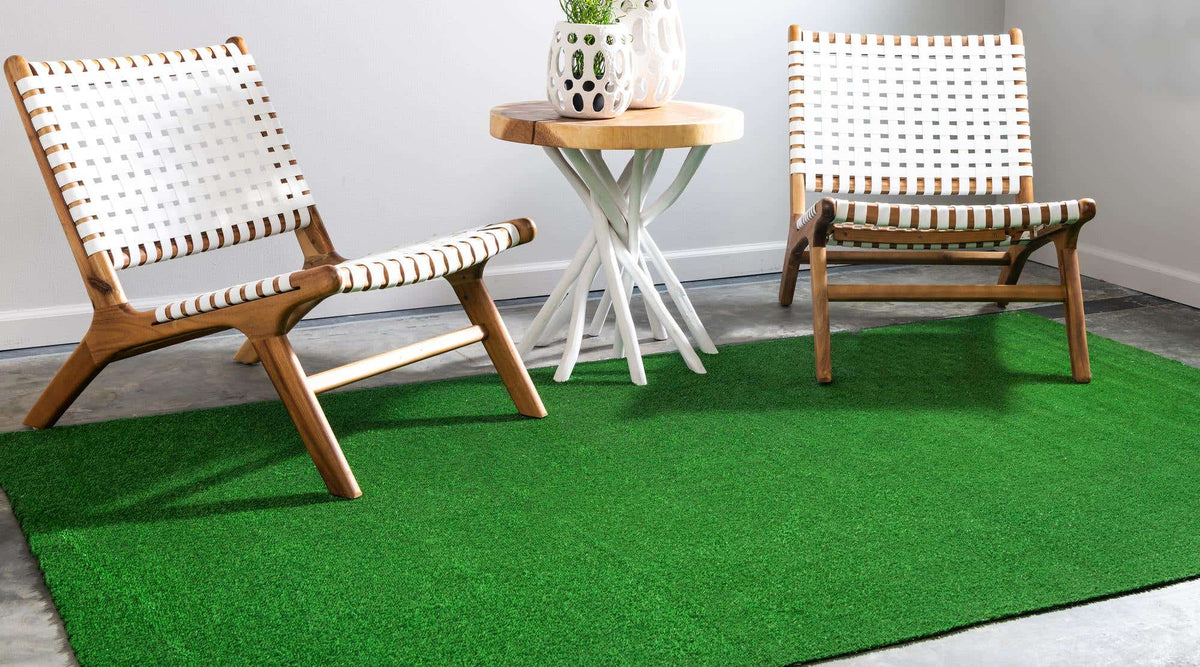Rechteck Teppich Fairway Grass in Grün von Hadorn™ - Lifestyle Image