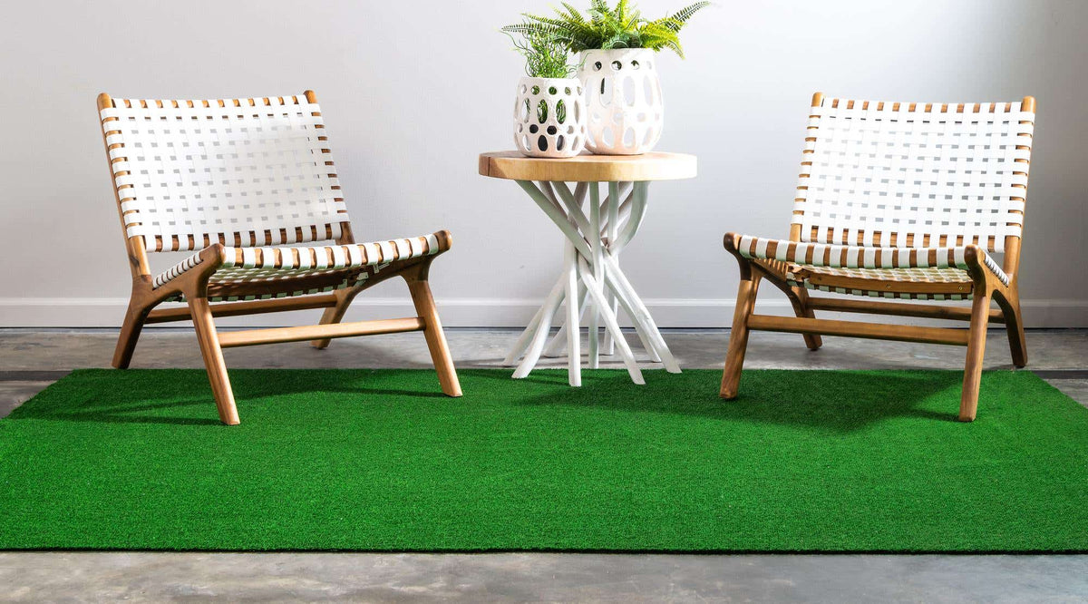 Rechteck Teppich Fairway Grass in Grün von Hadorn™ - Lifestyle Image