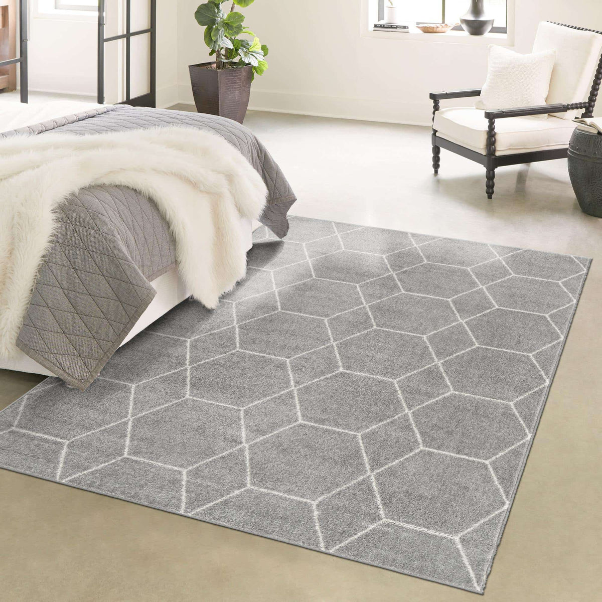 Rechteck Teppich Trellis Frieze in Hellgrau von Hadorn™ - Lifestyle Image