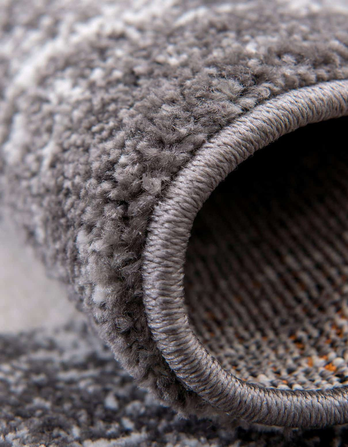 Rechteck Teppich Venice in Grau von Hadorn™ - Lifestyle Image