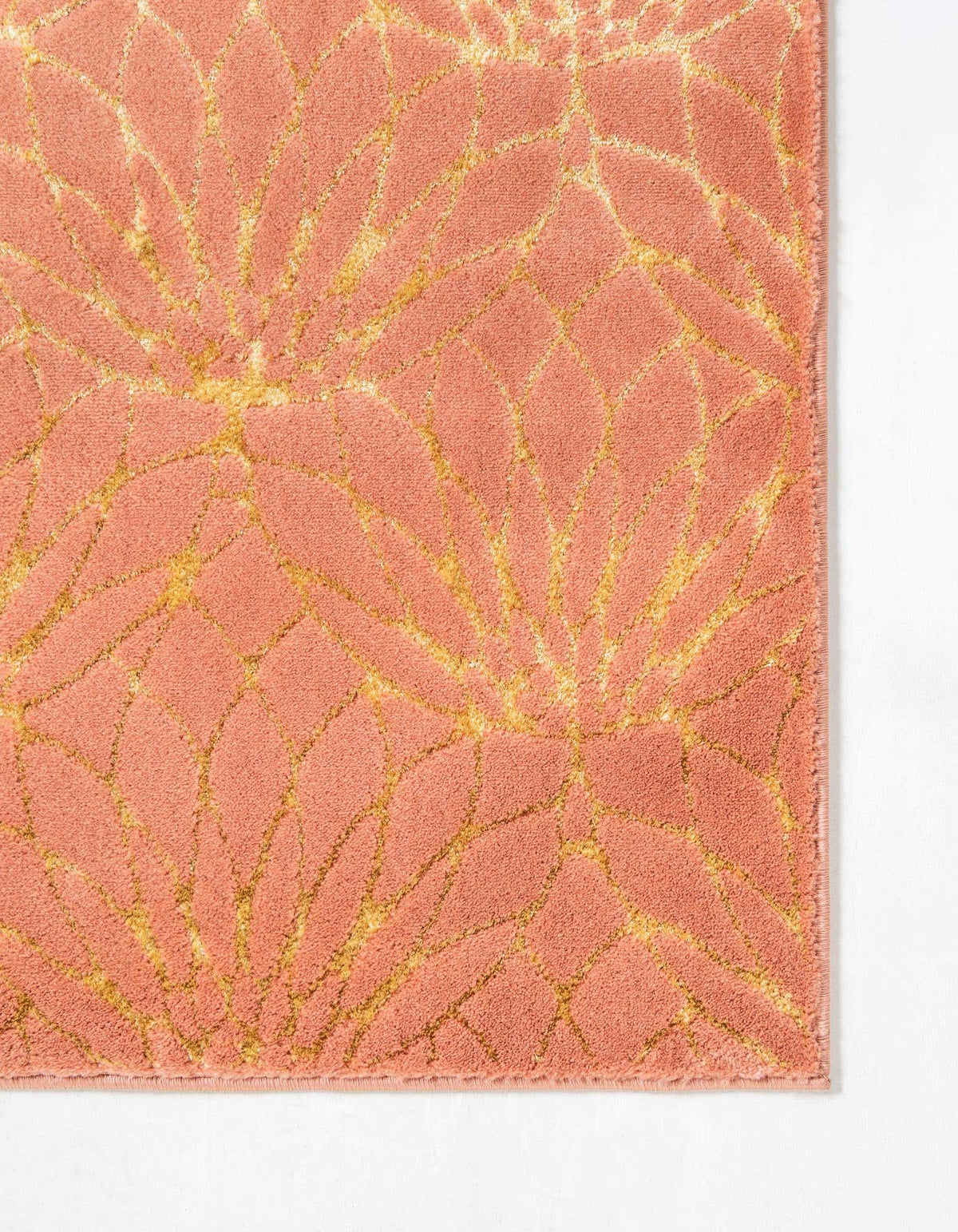 Rechteck Teppich Marilyn Monroe™ Glam Trellis in Gold von Hadorn™ - Lifestyle Image