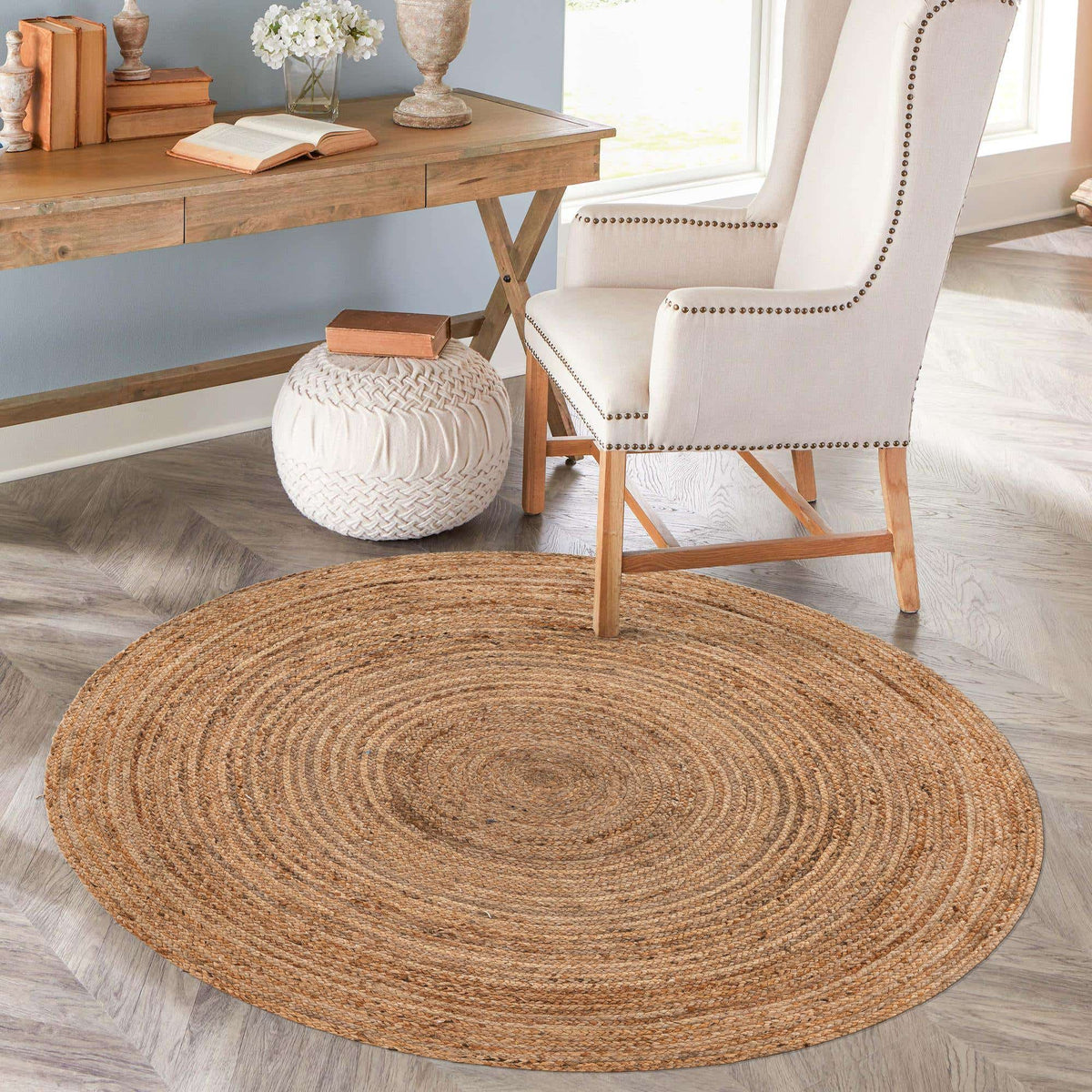 Rund Teppich Braided Jute in Natürlich von Hadorn™ - Lifestyle Image