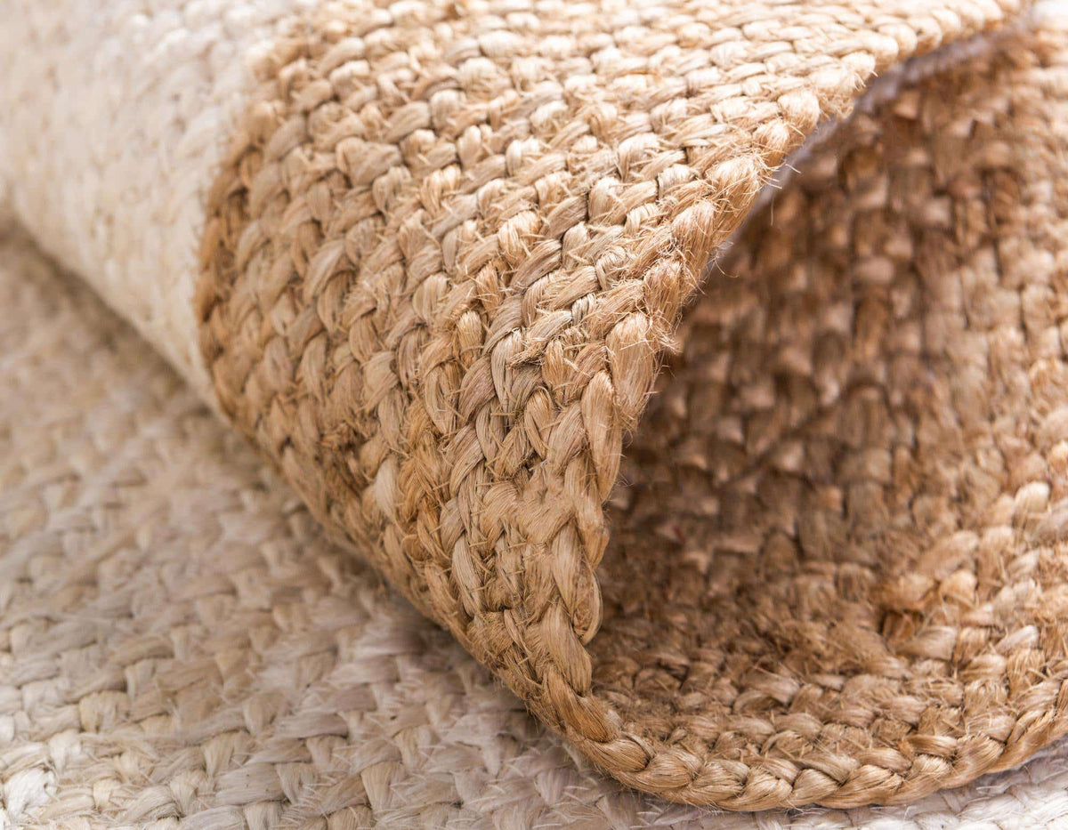 Rund Handgeflochten Teppich Braided Jute in Elfenbein von Hadorn™ - Lifestyle Image