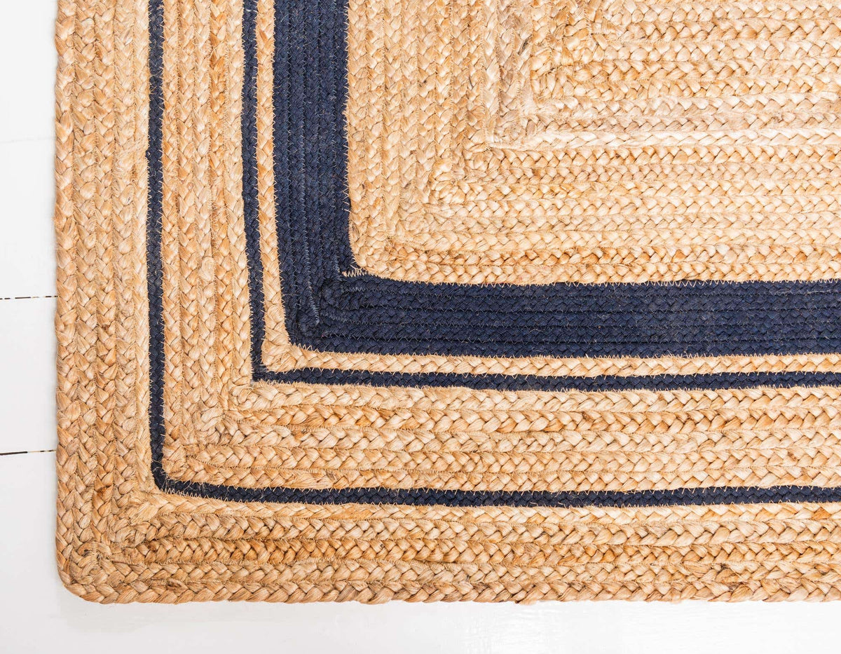 Rechteck Teppich Braided Jute in Natürlich von Hadorn™ - Lifestyle Image