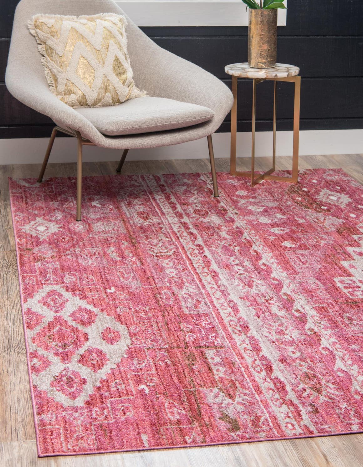 Rechteck Teppich Madrid in Rosa von Hadorn™ - Lifestyle Image