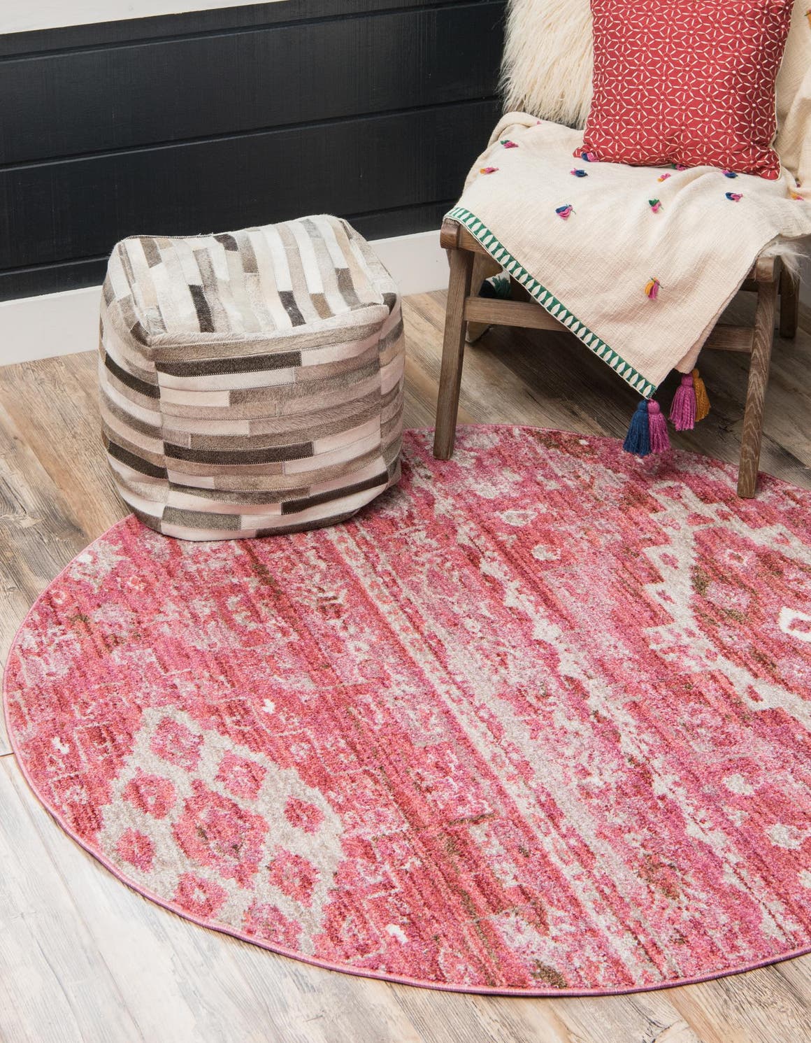 Rund Teppich Madrid in Rosa von Hadorn™ - Lifestyle Image