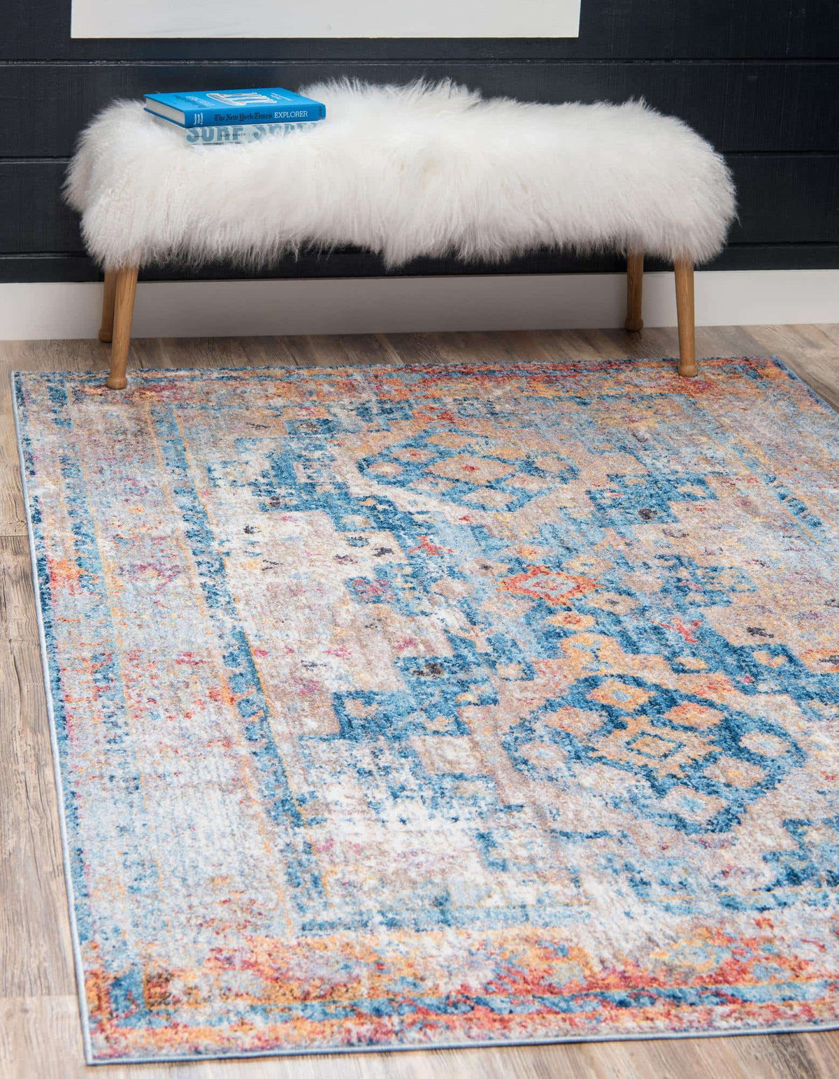 Rechteck Teppich Madrid in Blau von Hadorn™ - Lifestyle Image