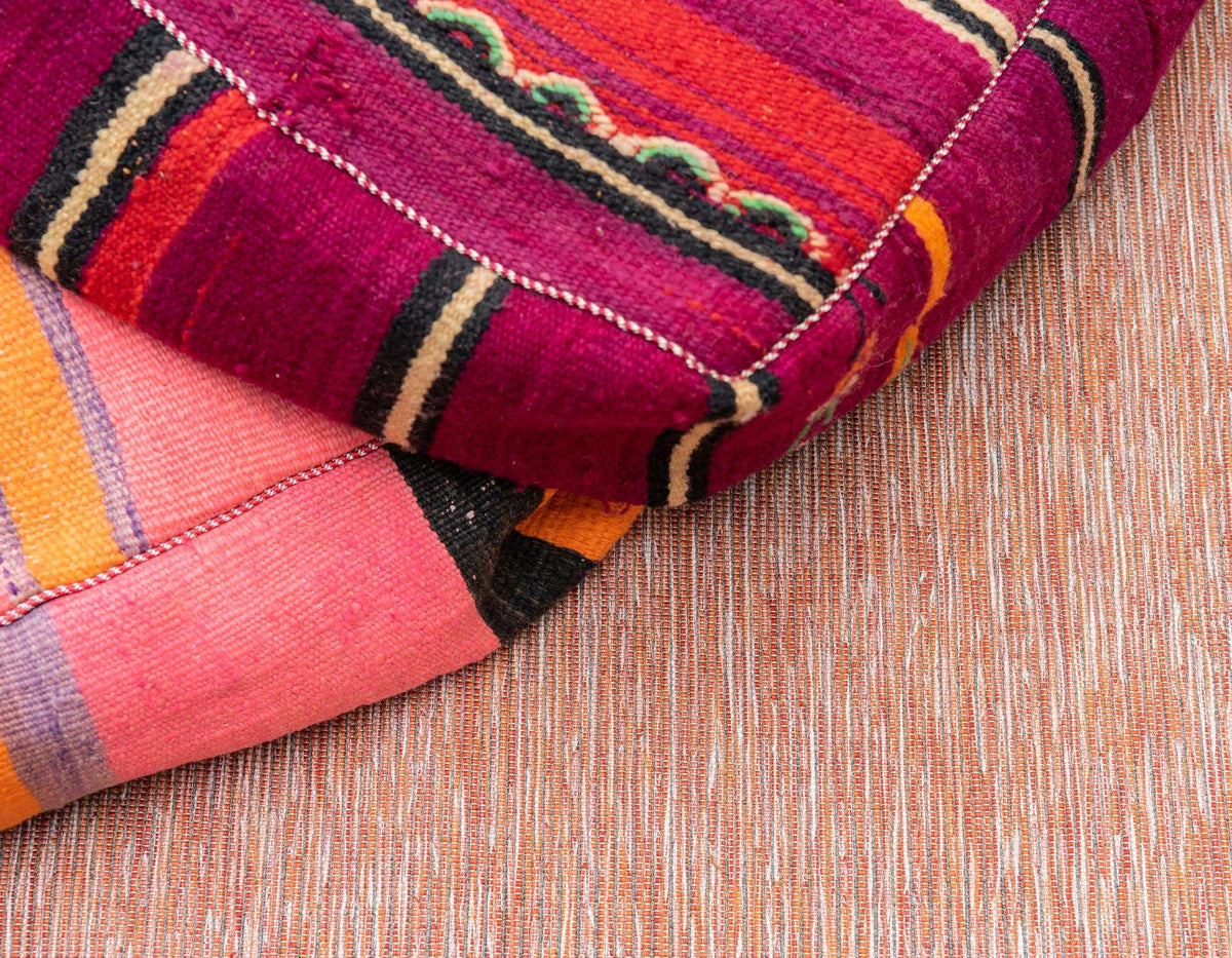 Rechteck Outdoor Teppich Outdoor Solid in Rot von Hadorn™ - Lifestyle Image