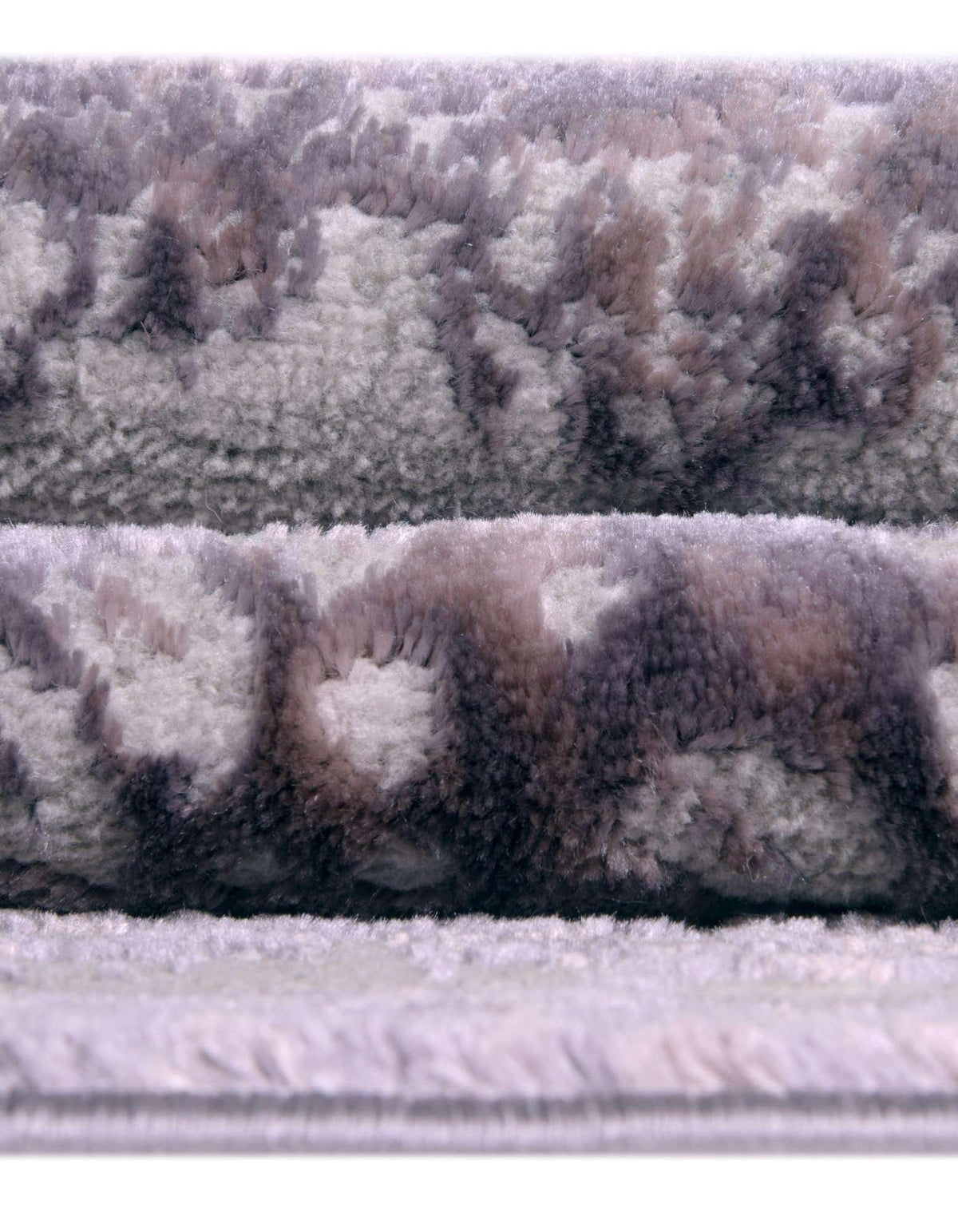 Rechteck Teppich Chesterfield in Violett von Hadorn™ - Lifestyle Image