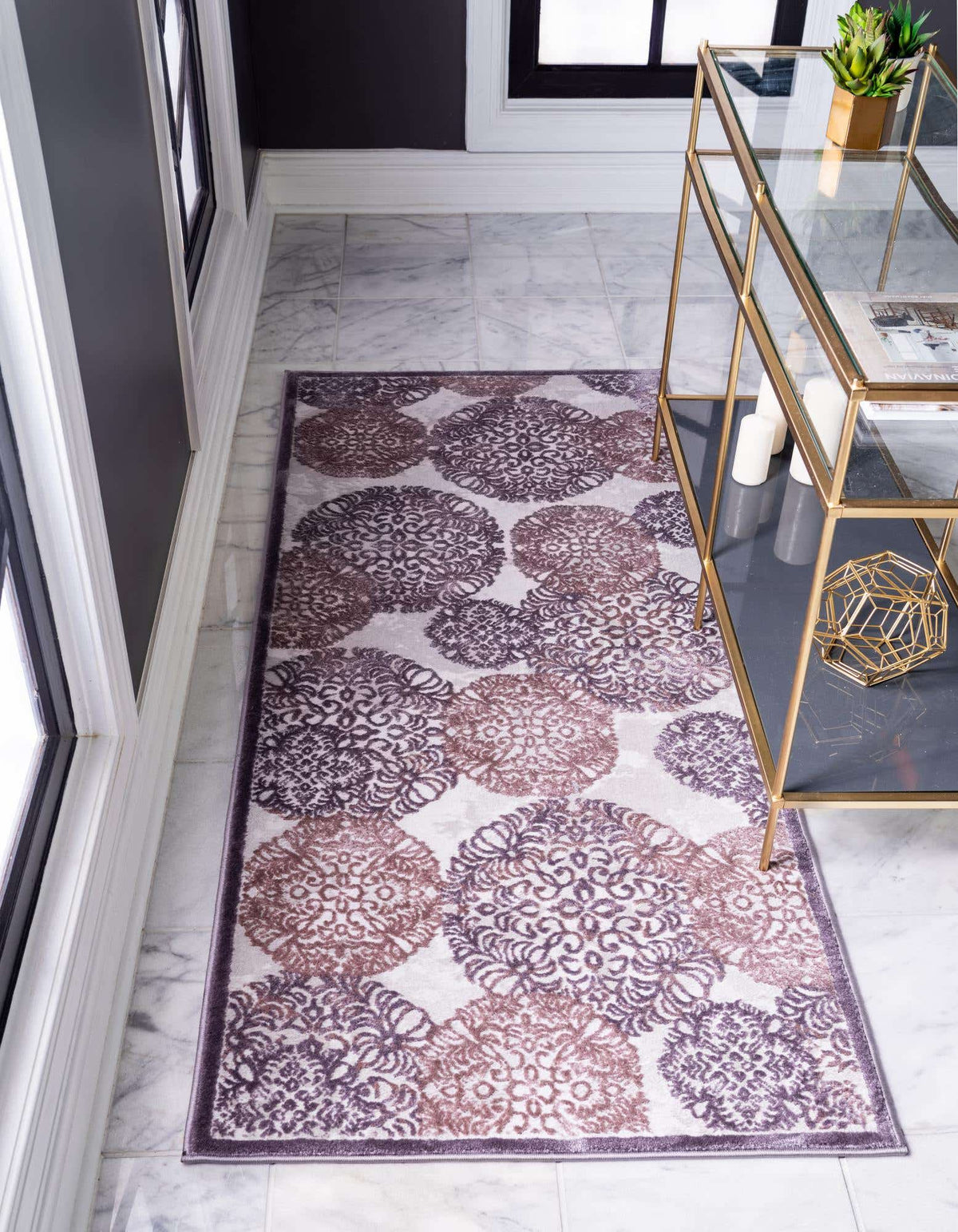 Läufer Teppich Chesterfield in Violett von Hadorn™ - Lifestyle Image