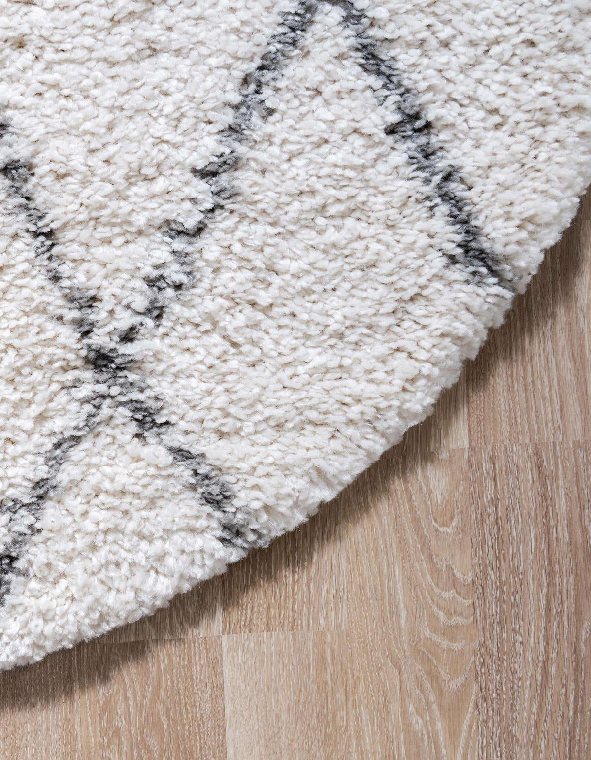 Rund Hochflorteppich Marrakesh Shag in Beige von Hadorn™ - Lifestyle Image