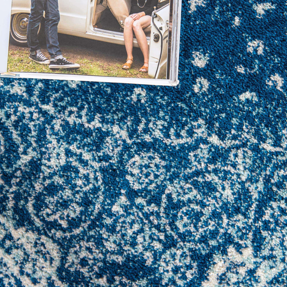 Rechteck Teppich Bexley in Blau von Hadorn™ - Lifestyle Image