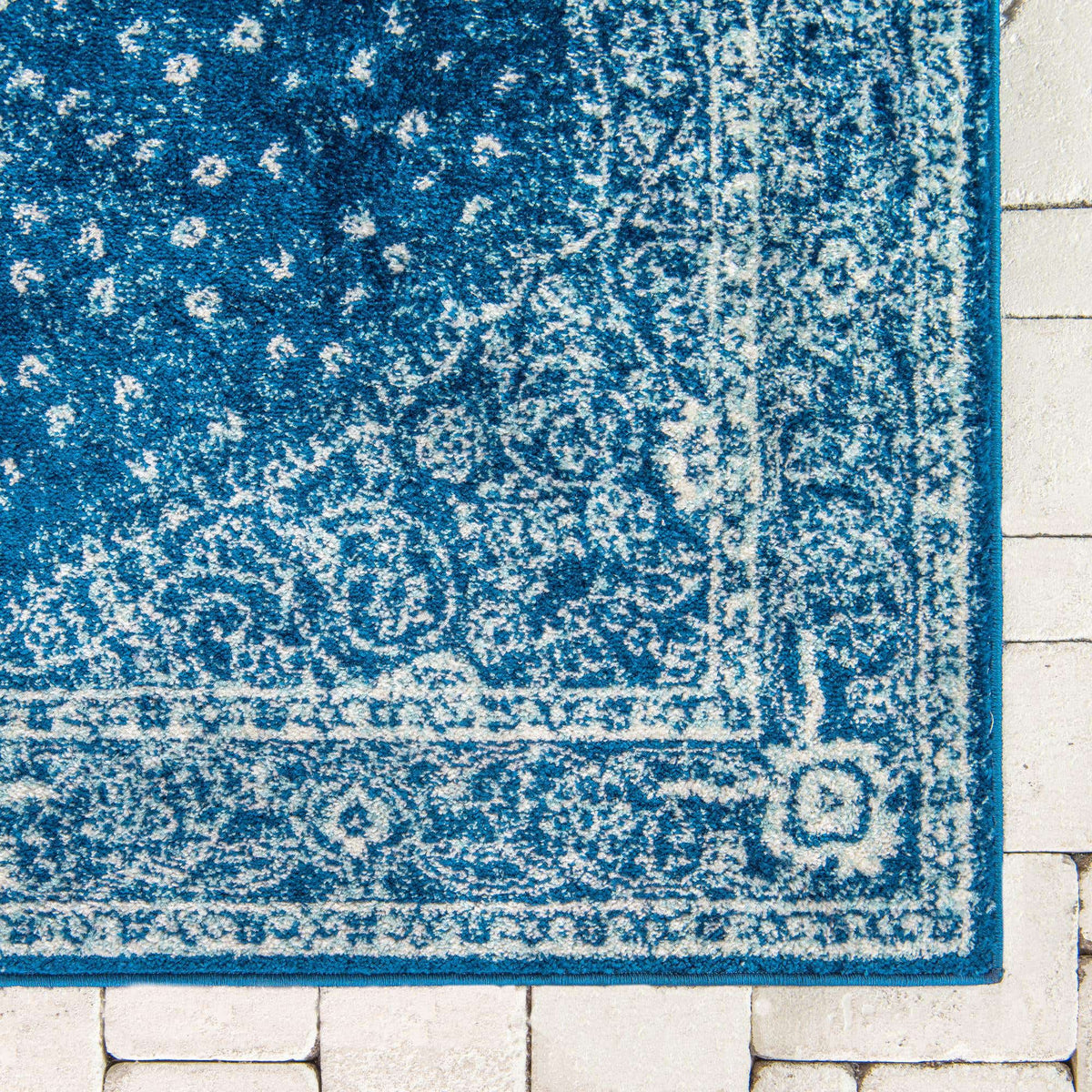 Rechteck Teppich Bexley in Blau von Hadorn™ - Lifestyle Image