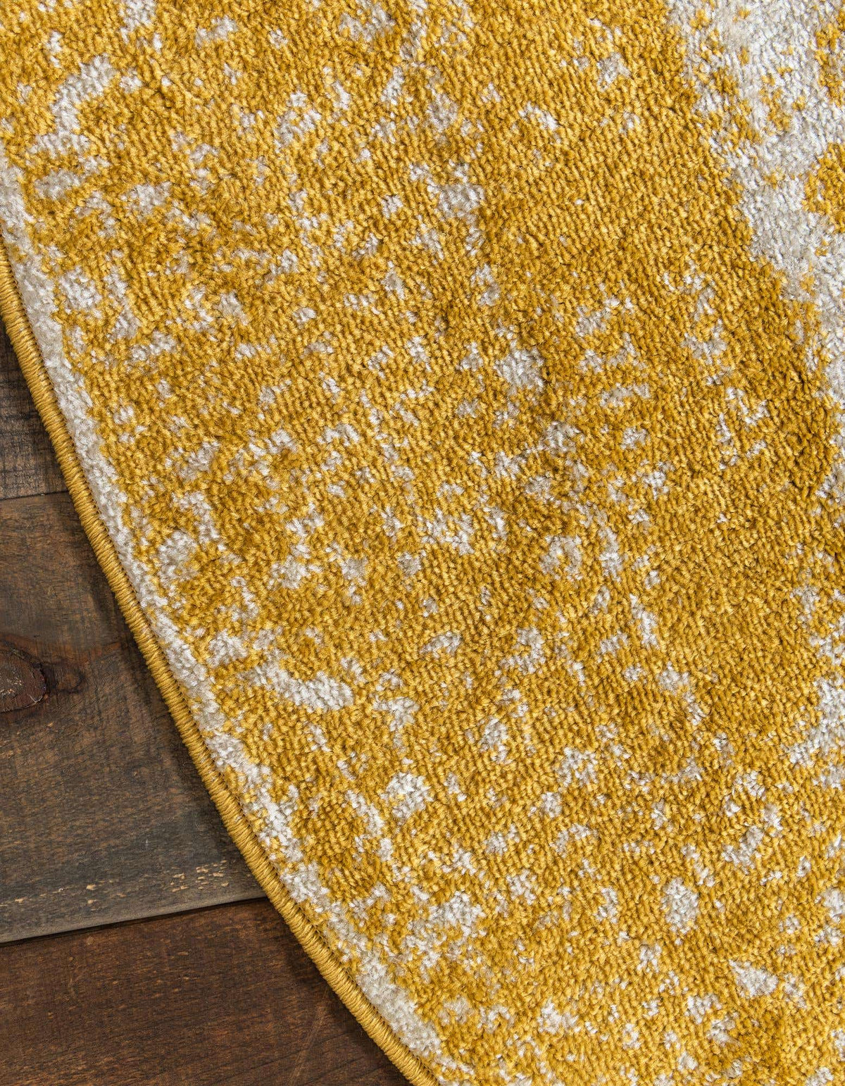 Rund Teppich Bexley in Gelb von Hadorn™ - Lifestyle Image