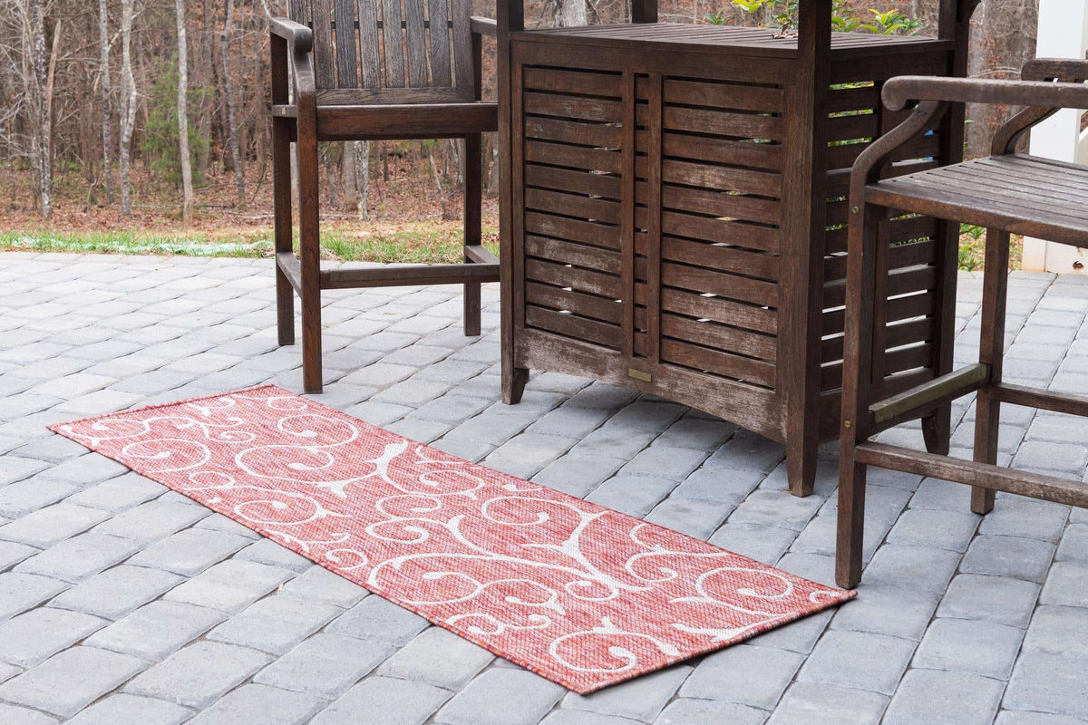 Läufer Outdoor Teppich Outdoor Botanical in Rot von Hadorn™ - Lifestyle Image