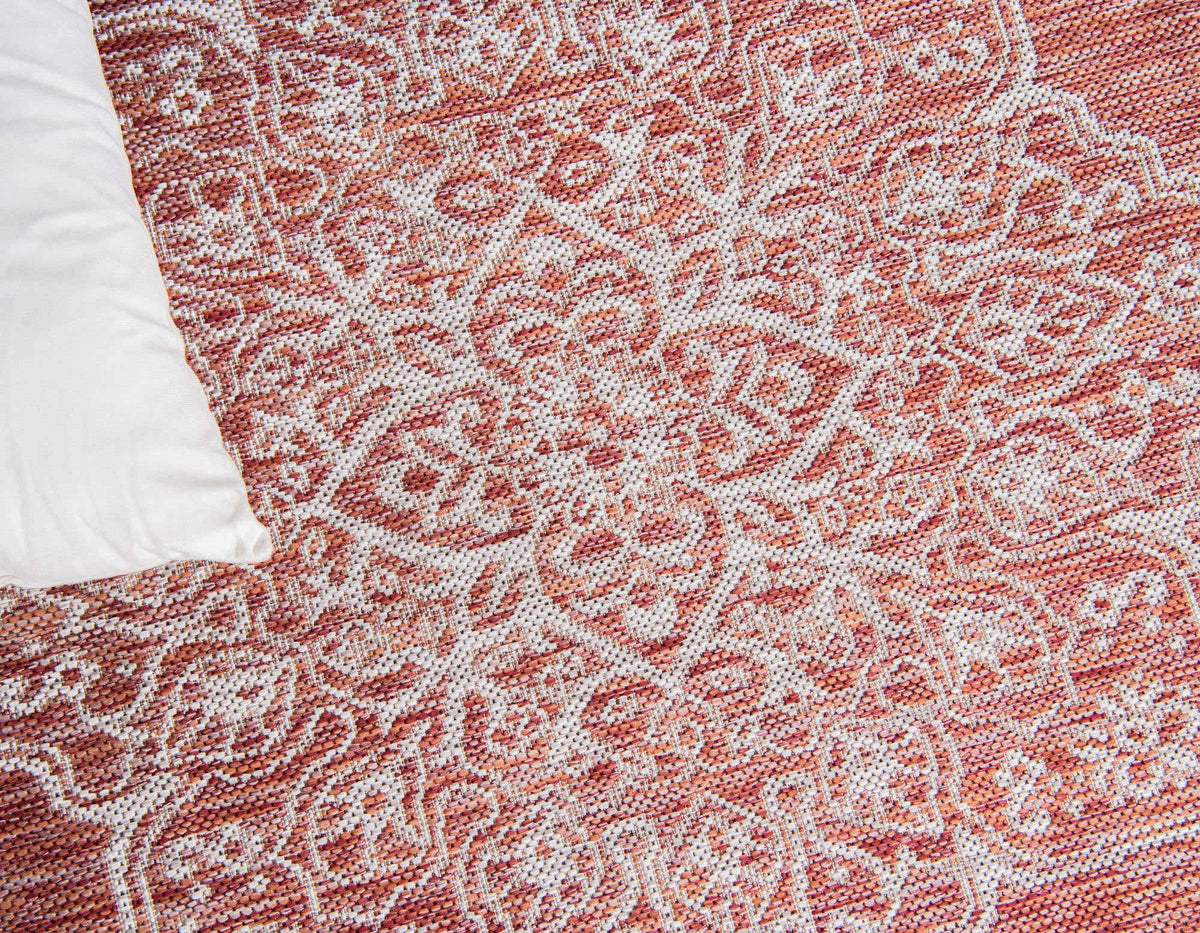 Rechteck Outdoor Teppich Outdoor Traditional in Rot von Hadorn™ - Lifestyle Image