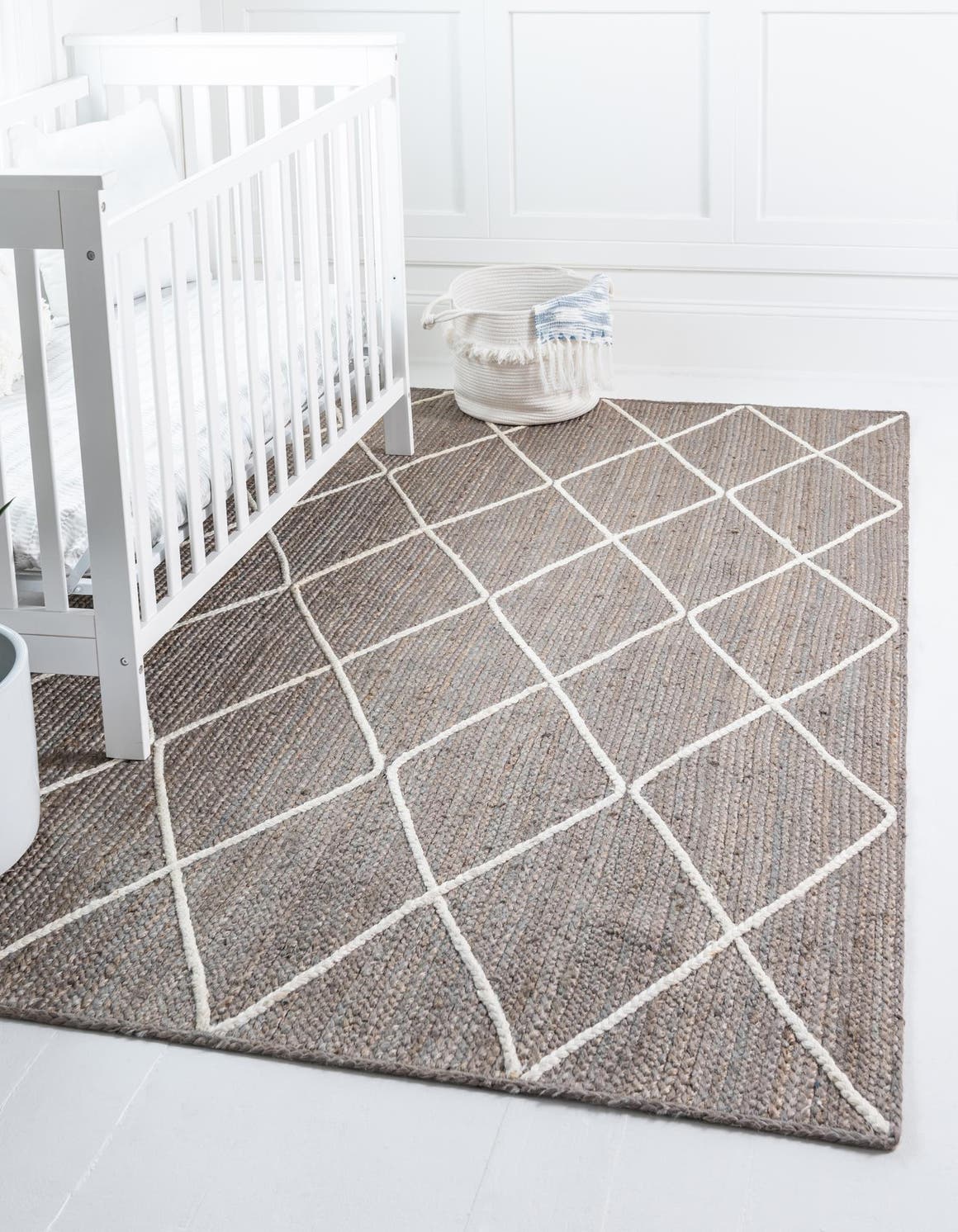 Rechteck Handgeflochten Teppich Braided Jute in Grau von Hadorn™ - Lifestyle Image