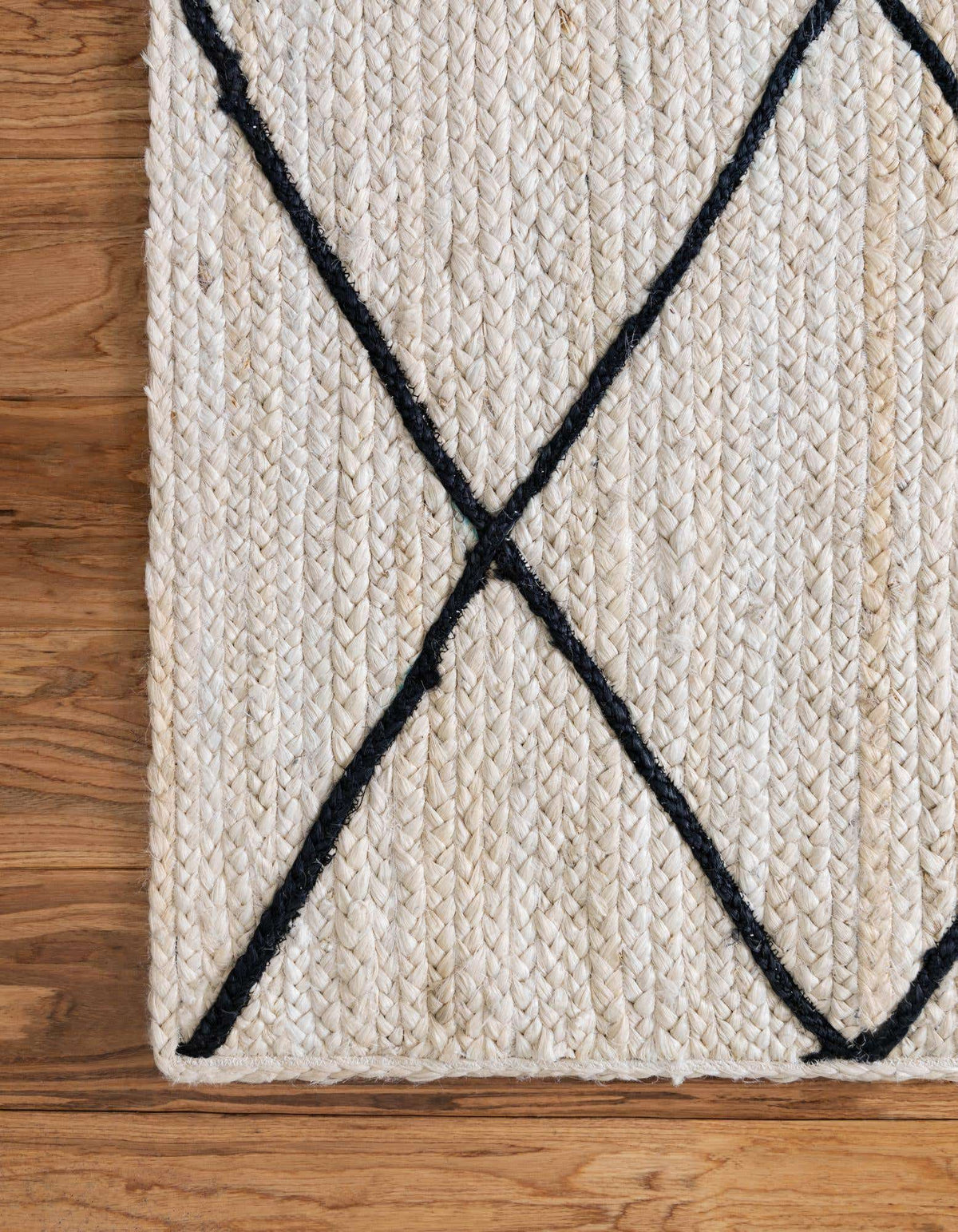 Rechteck Teppich Braided Jute in Elfenbein und Schwarz von Hadorn™ - Lifestyle Image