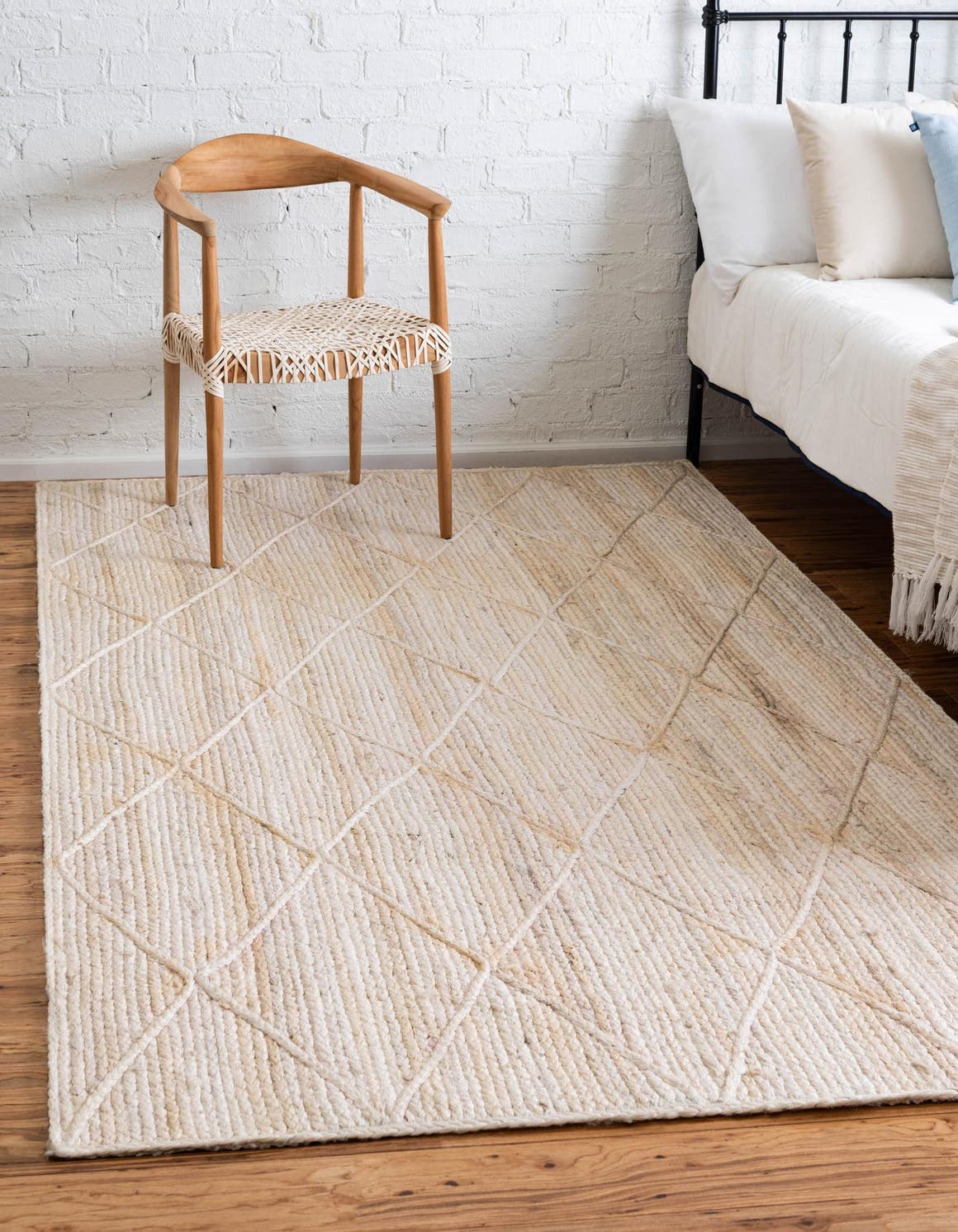Rechteck Teppich Braided Jute in Beige von Hadorn™ - Lifestyle Image