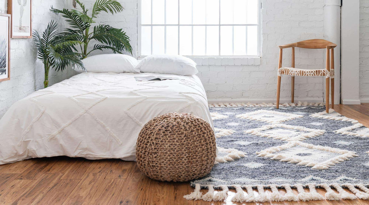 Rechteck Handgeflochten Teppich Arizona in Dunkelblau von Hadorn™ - Lifestyle Image