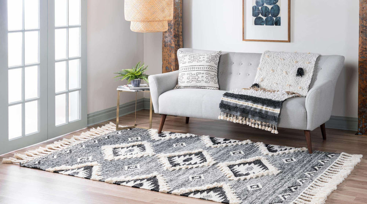 Rechteck Handgeflochten Teppich Arizona in Holzkohle von Hadorn™ - Lifestyle Image