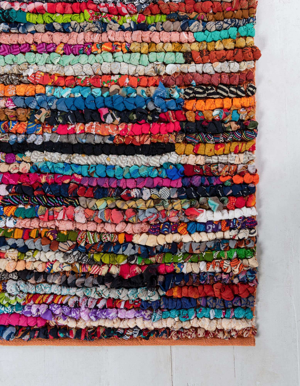 Rechteck Teppich Braided Chindi in Mehrfarbig von Hadorn™ - Lifestyle Image